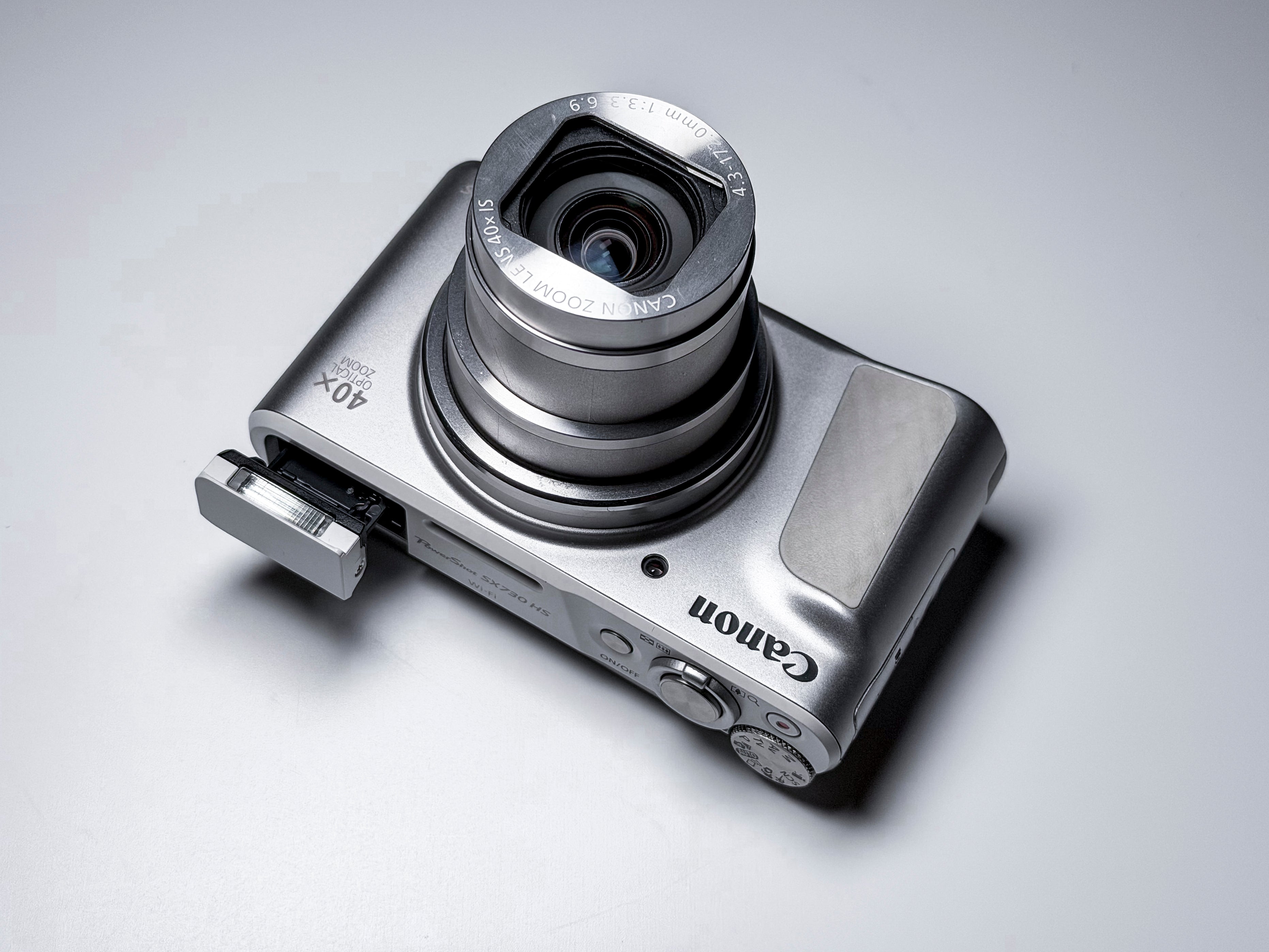 Canon SX730 HS Powershot Compact Camera 40x Zoom - 1 Year Warranty, Excellent