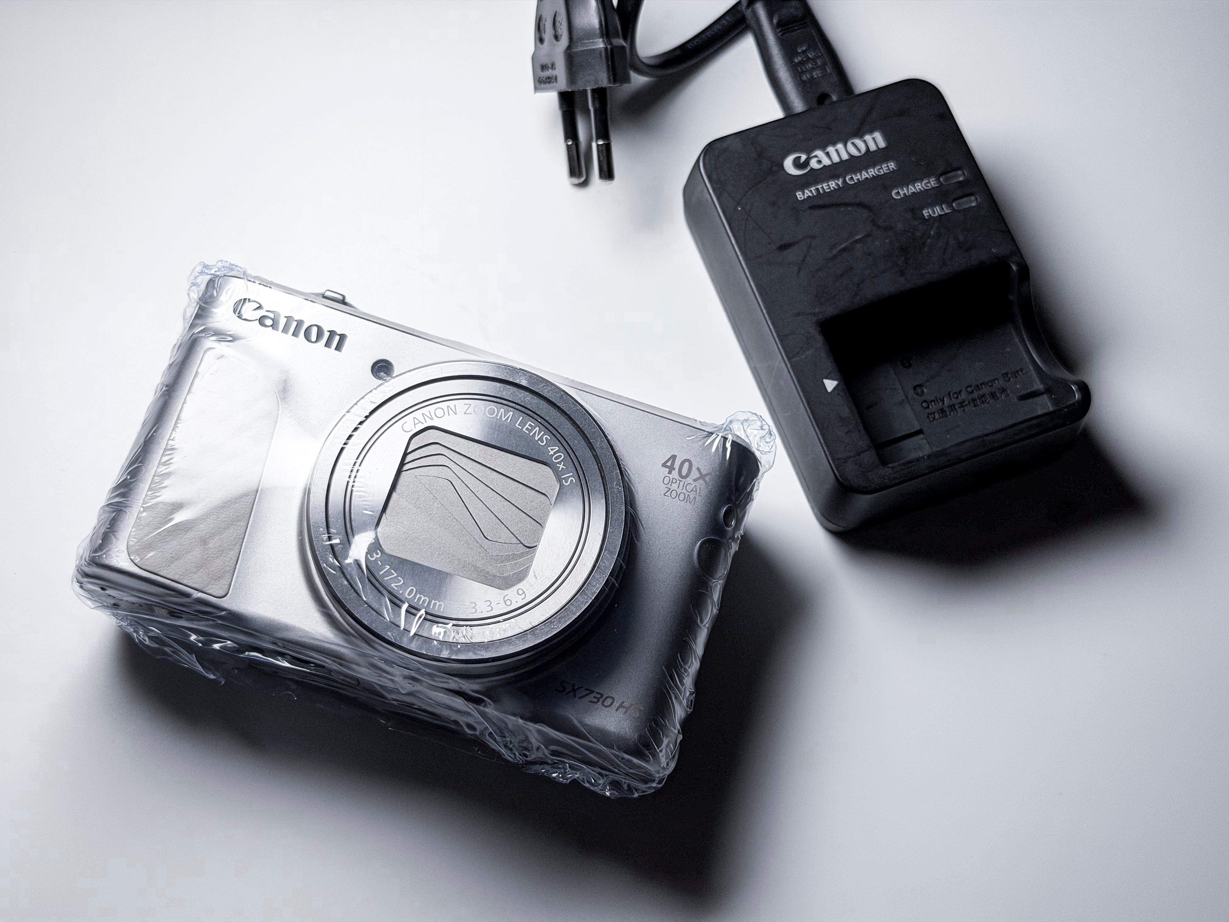 Canon SX730 HS Powershot Compact Camera 40x Zoom - 1 Year Warranty, Excellent