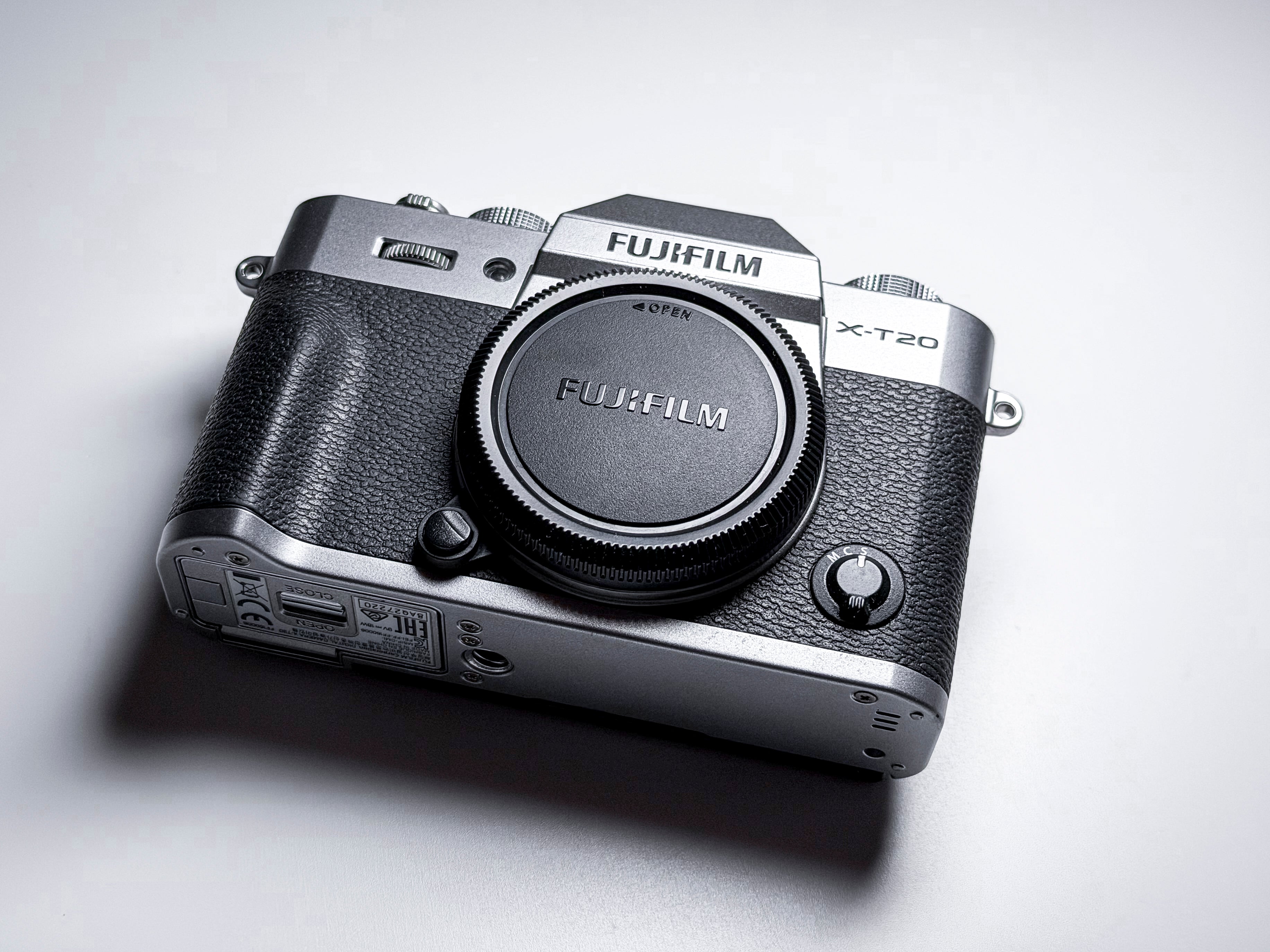 Fujifilm X-T20 Mirrorless APS-C 4K Video - 1 Year Warranty, Excellent Fuji XT20