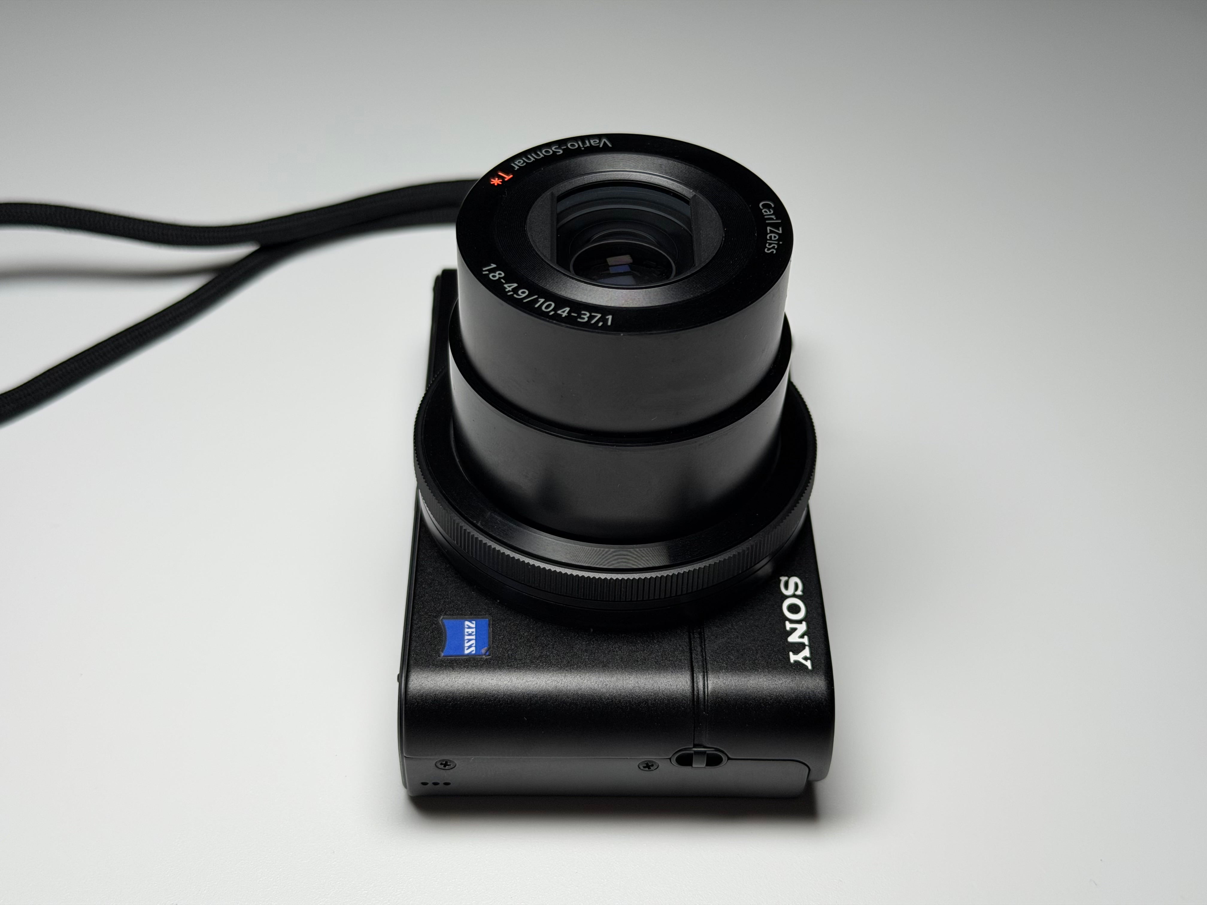 Sony RX100 Cyber-shot Digital Camera 20.2 Mpx - 1 Year Warranty RX 100 RX-100