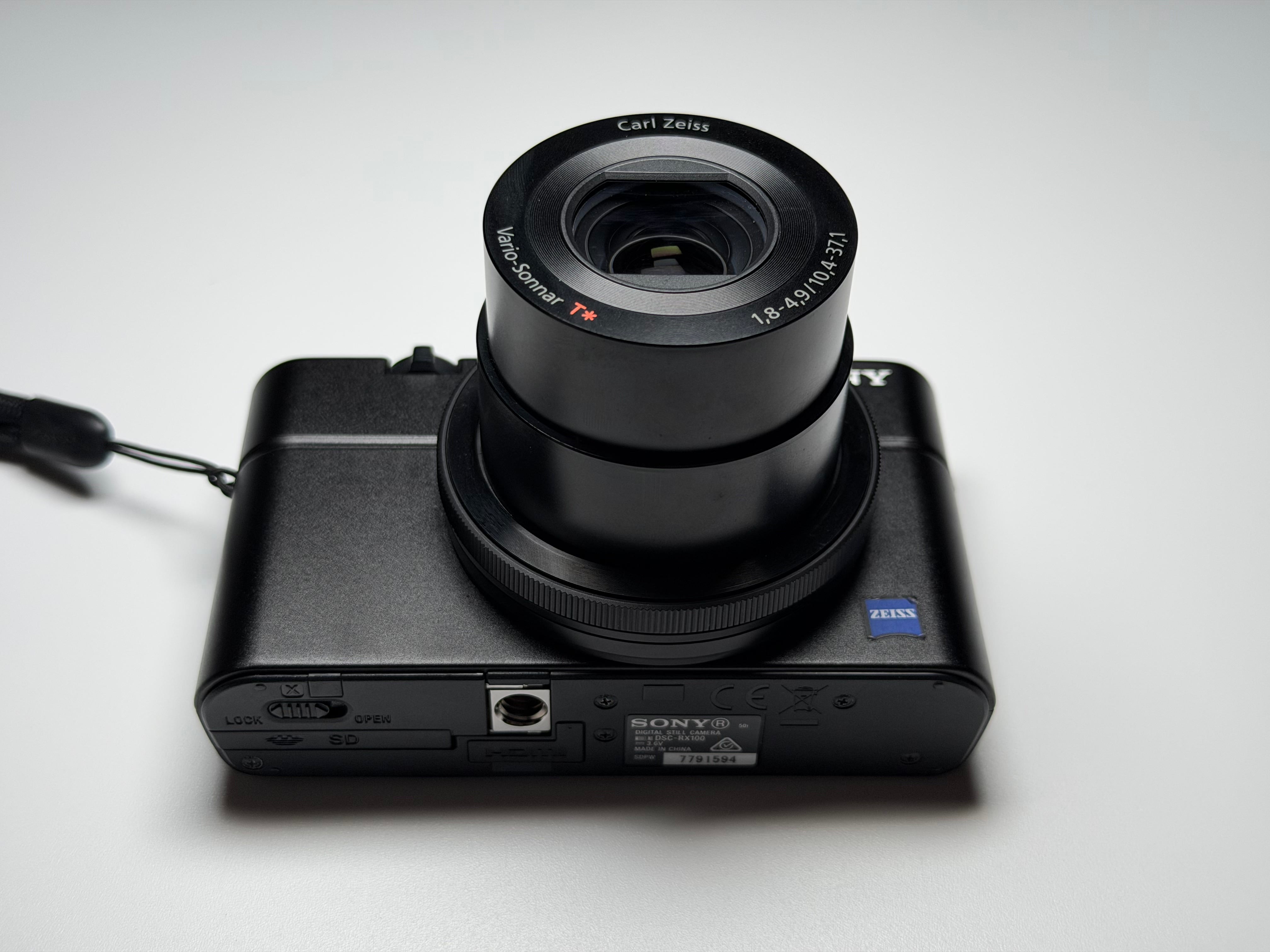 Sony RX100 Cyber-shot Digital Camera 20.2 Mpx - 1 Year Warranty RX 100 RX-100