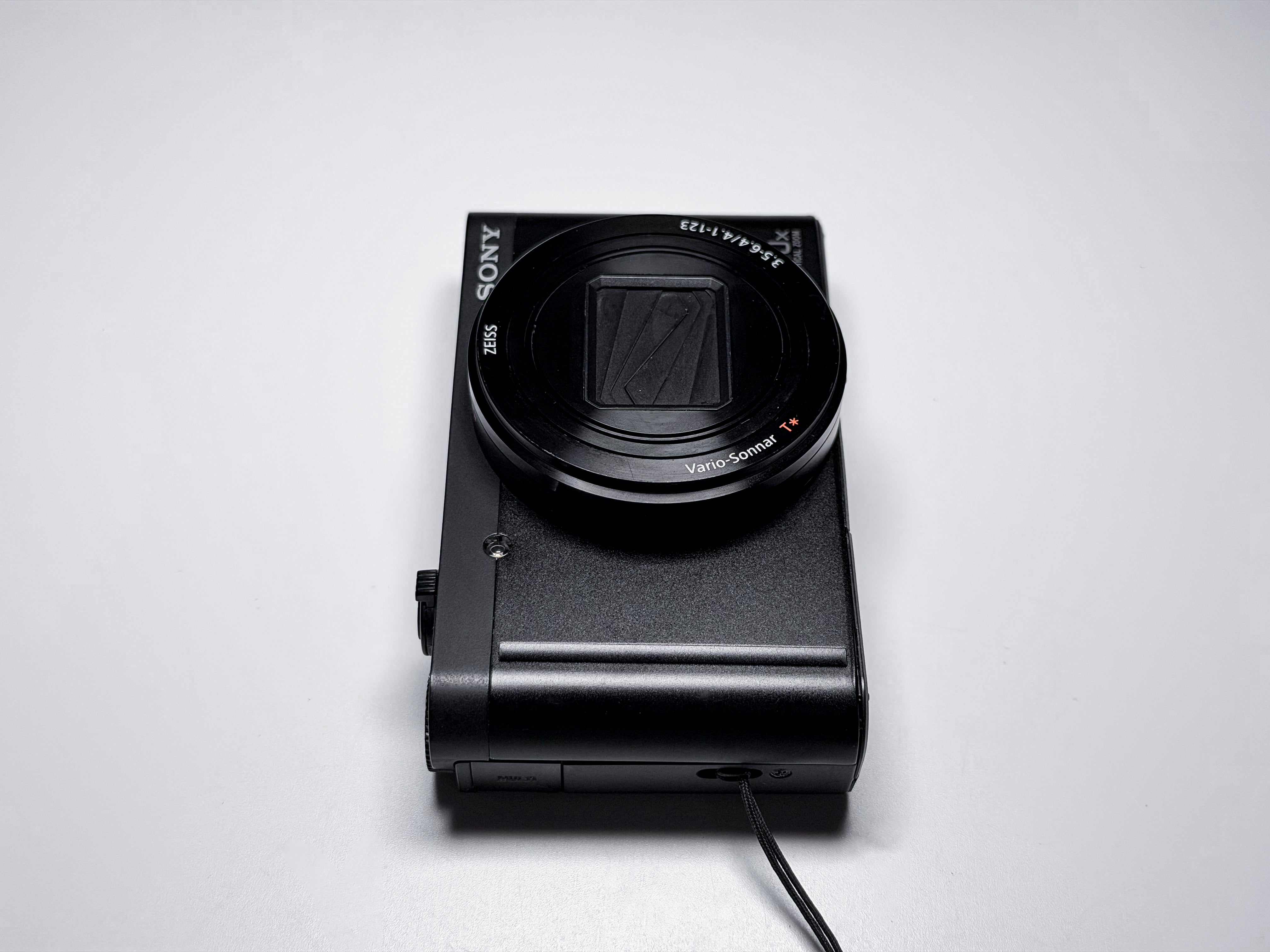 Sony WX500 Compact Camera 30x Zoom - 1 Year Warranty DSC-WX500