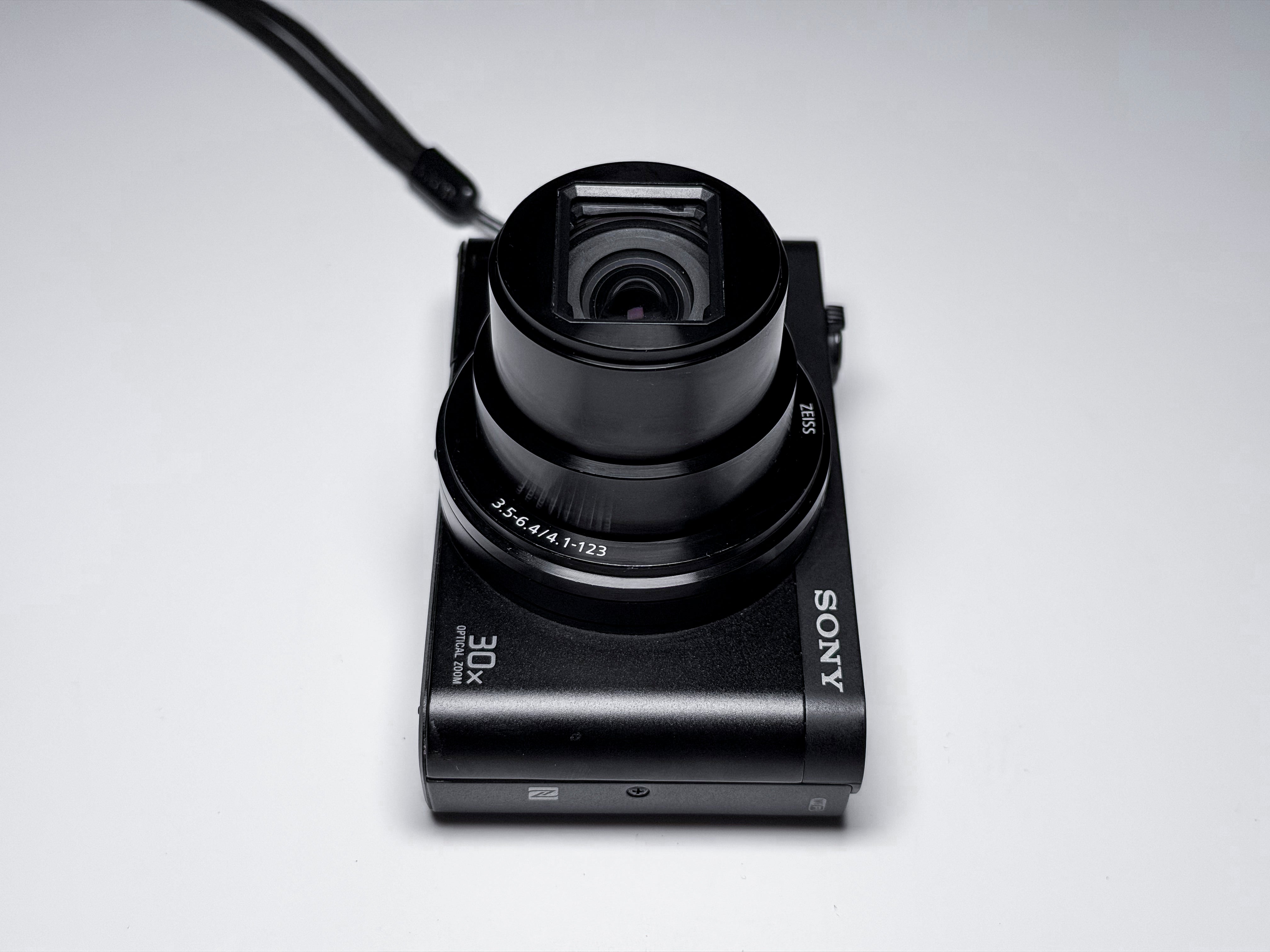 Sony WX500 Compact Camera 30x Zoom - 1 Year Warranty DSC-WX500