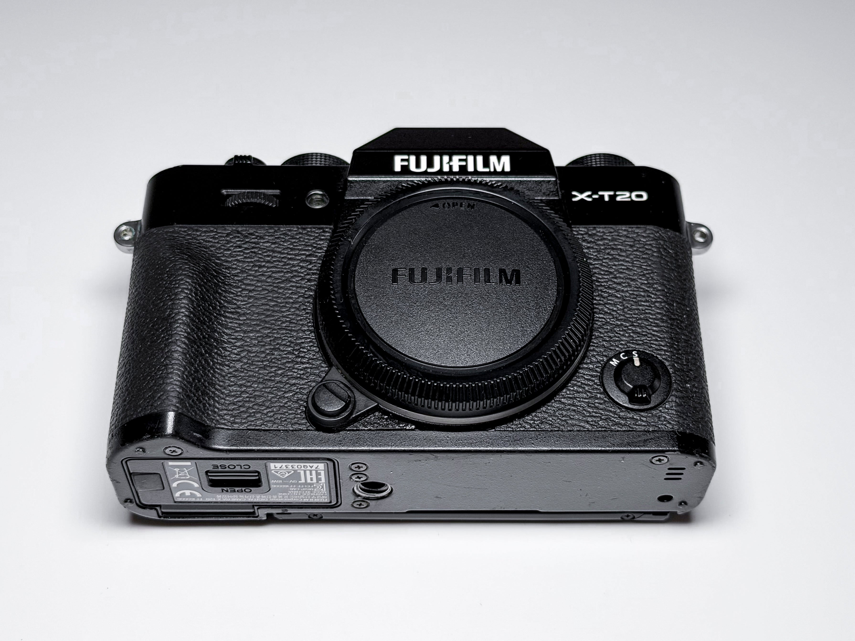 Fujifilm X-T20 Mirrorless 4K Video APS-C Fuji XT20 - 1 Year Warr