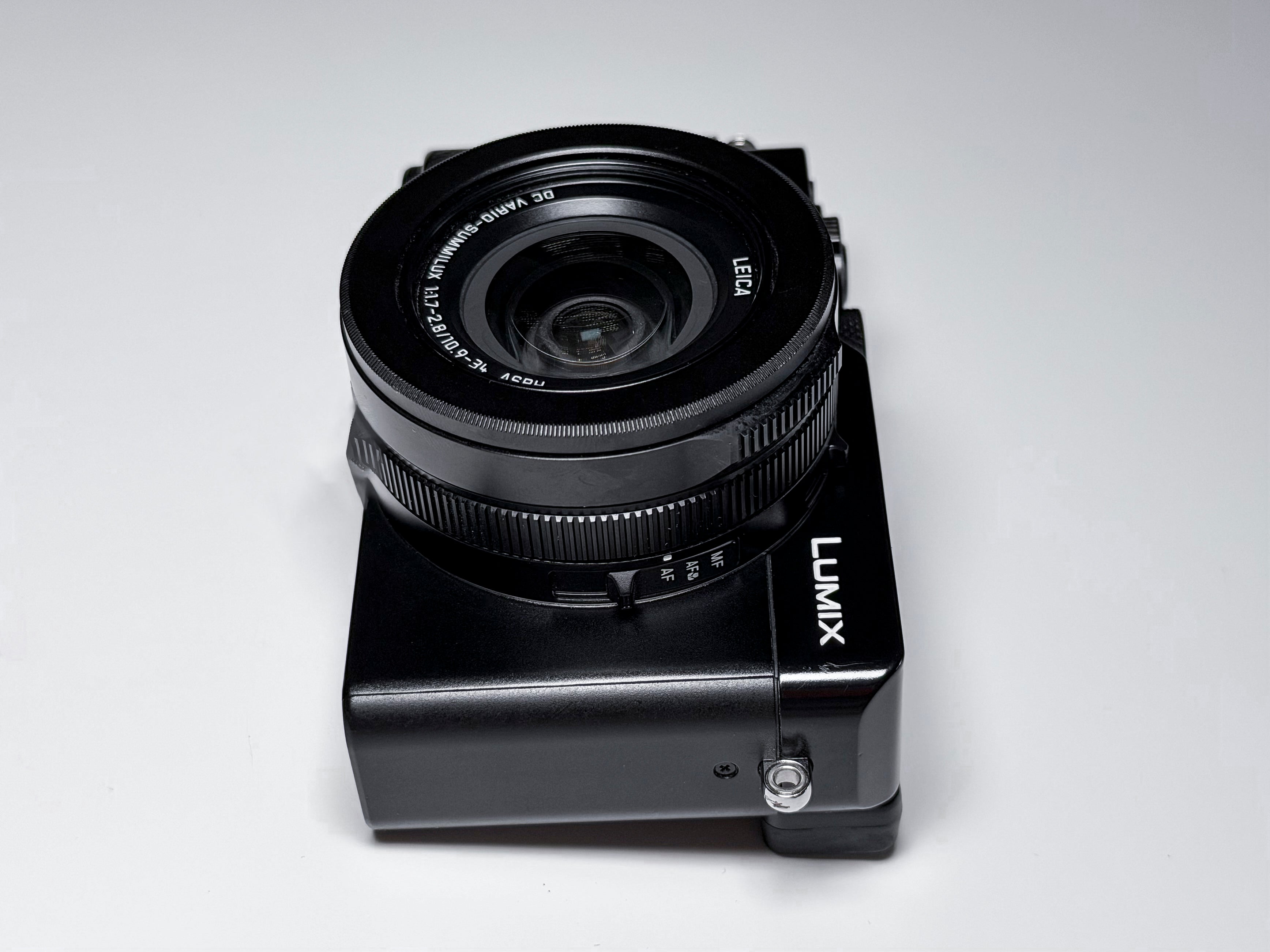 Panasonic Lumix LX100 II Leica Lens MFT Sensor 4K - 1 Year Warranty