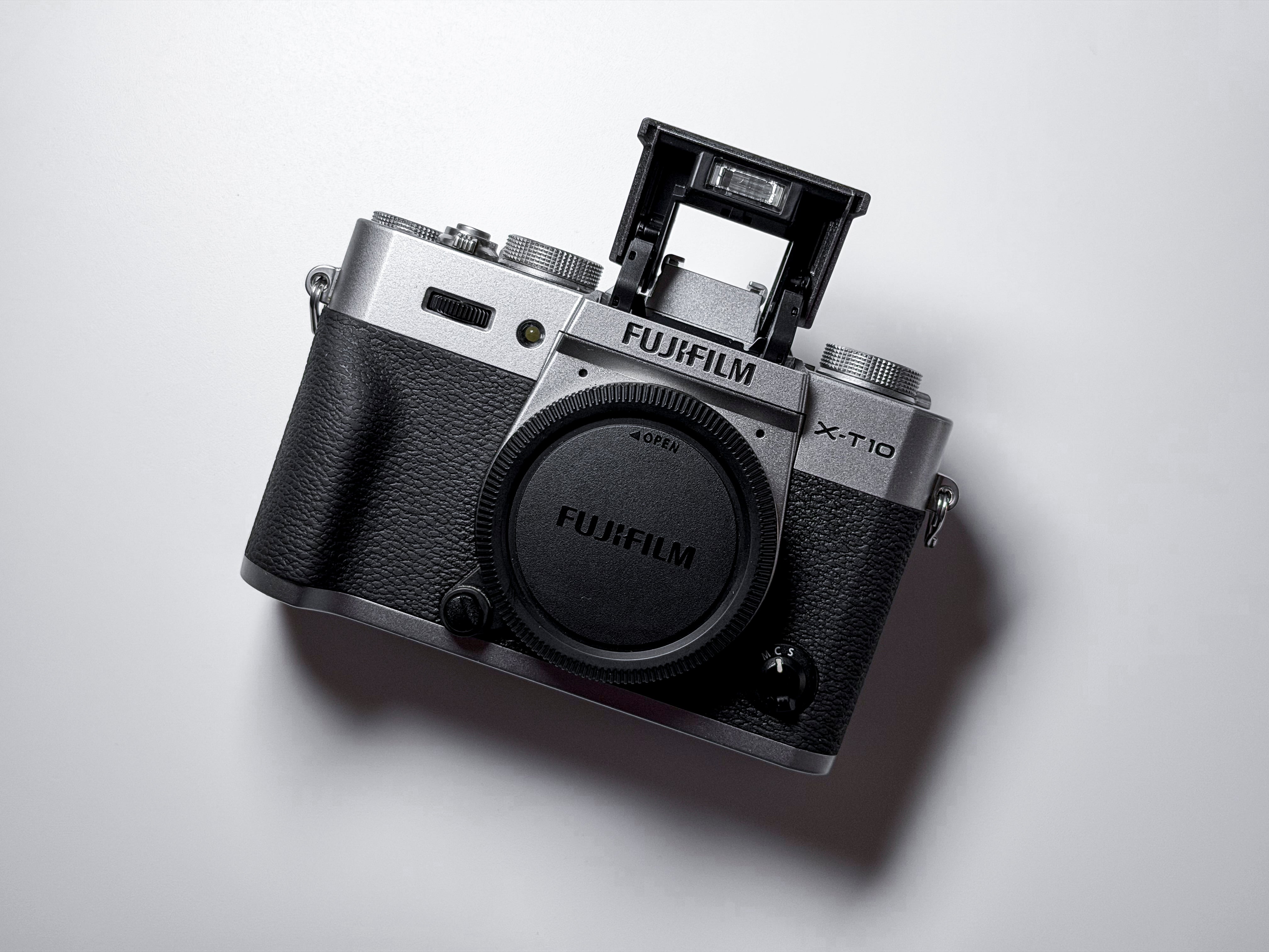 Fujifilm X-T10 Mirrorless APS-C Body Fuji XT10 - 1 Year Warranty, Excellent