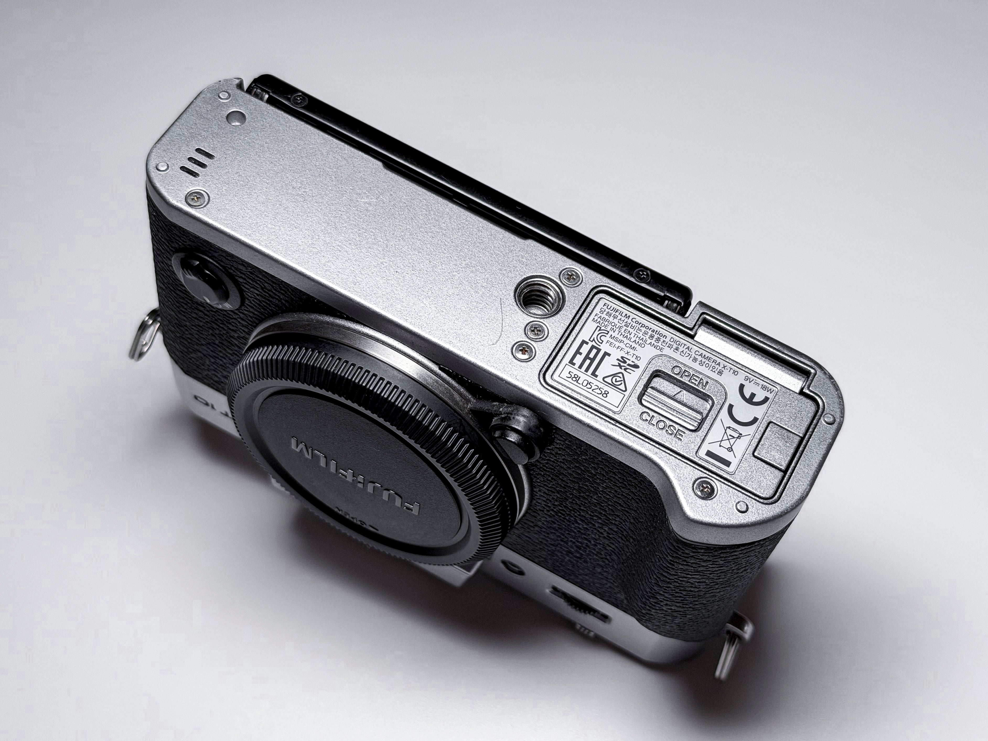 Fujifilm X-T10 Mirrorless APS-C Body Fuji XT10 - 1 Year Warranty, Excellent