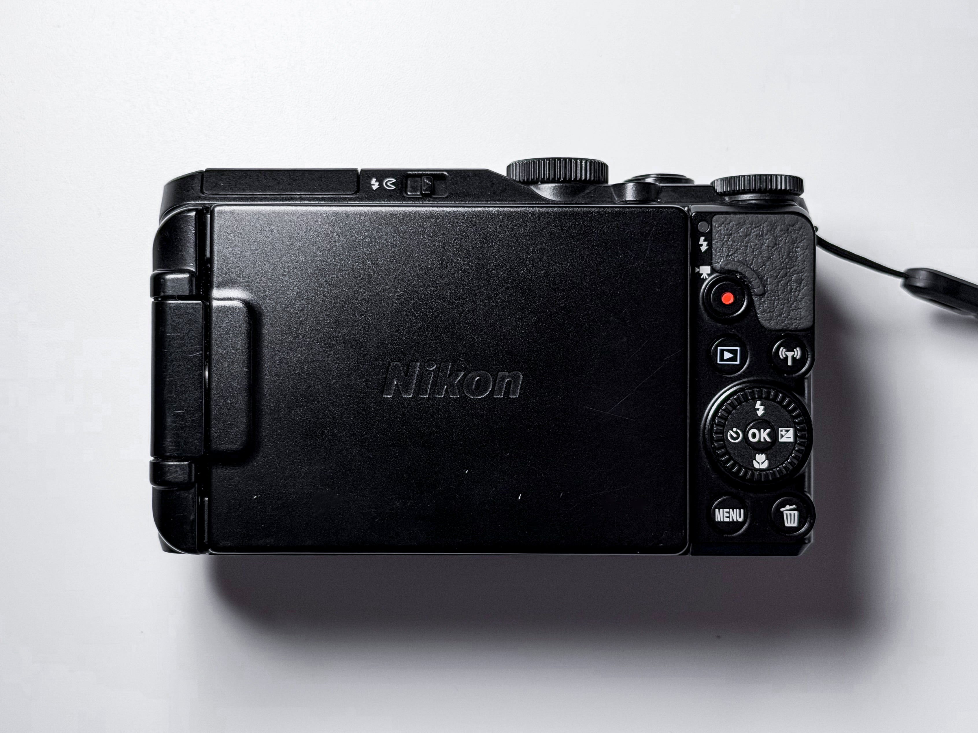 Nikon Coolpix S9900 30x Zoom 16 Mpx - 1 Year Warranty, Excellent