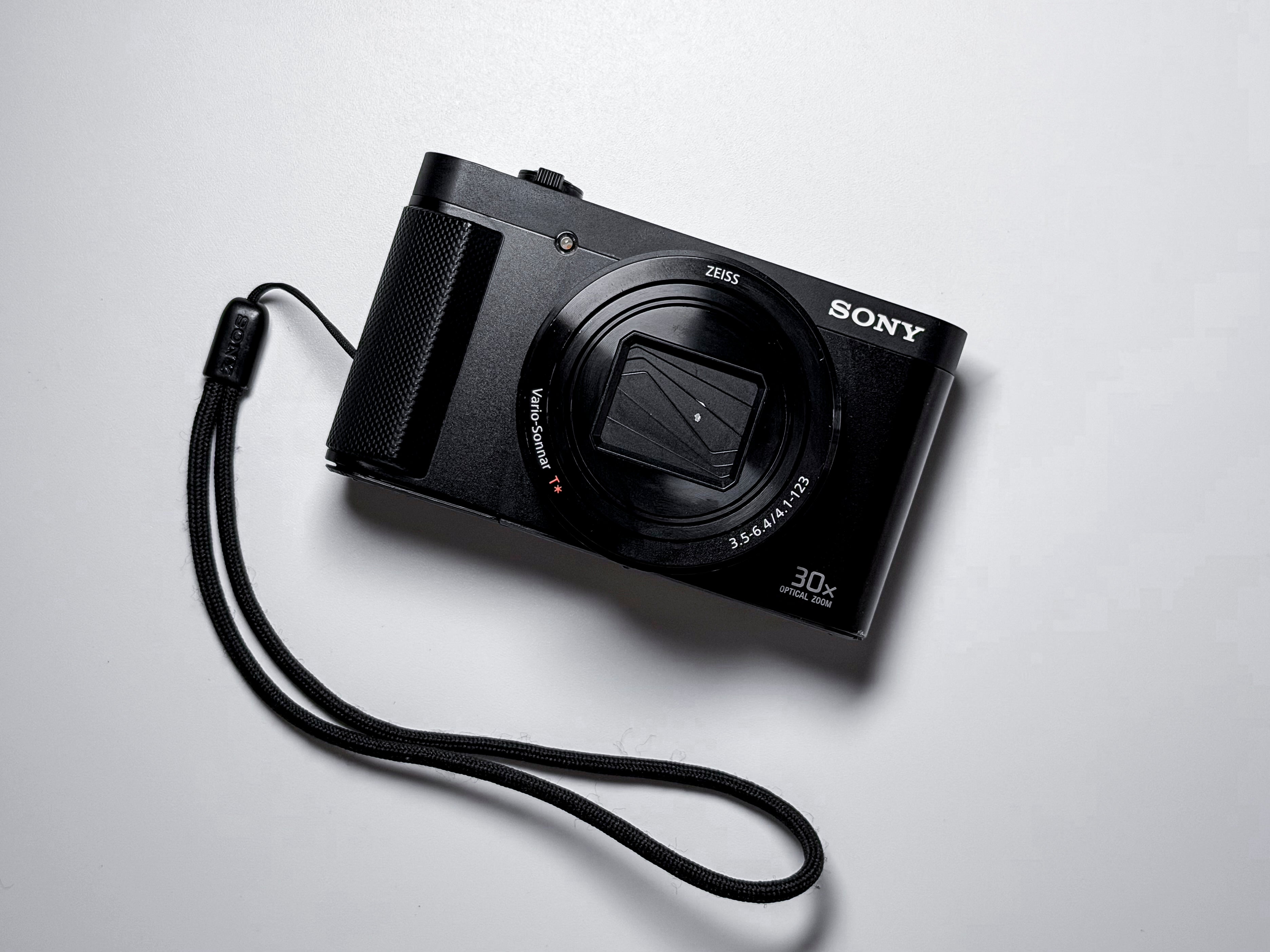 Sony HX80 Cyber-shot 18.2 Mpx 30x - 1 Year Warranty, Excellent HX-80