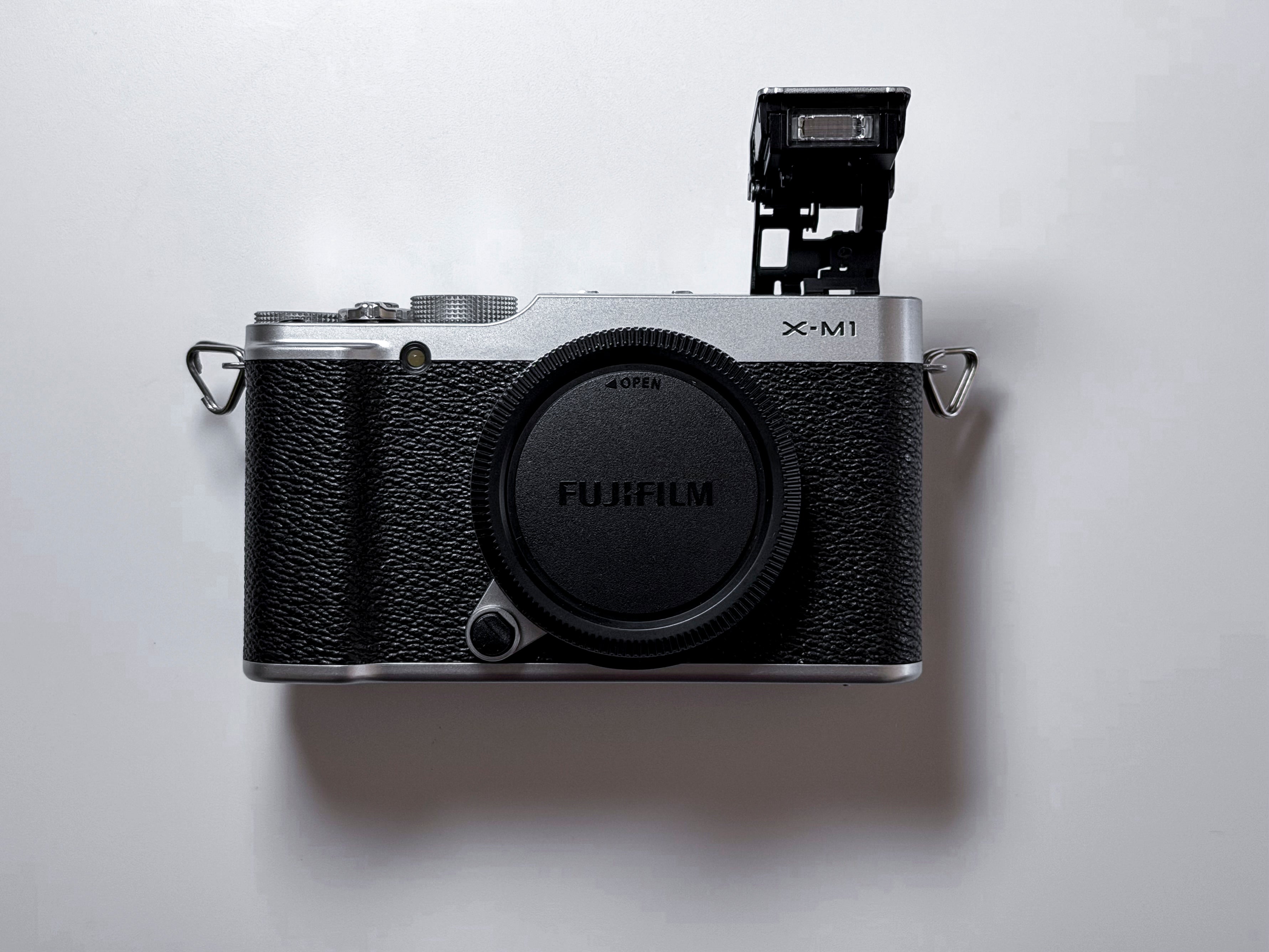 Fujifilm X-M1 + 16-50mm OIS Mirrorless APS-C Fuji - 1 Year Warranty, Excellent