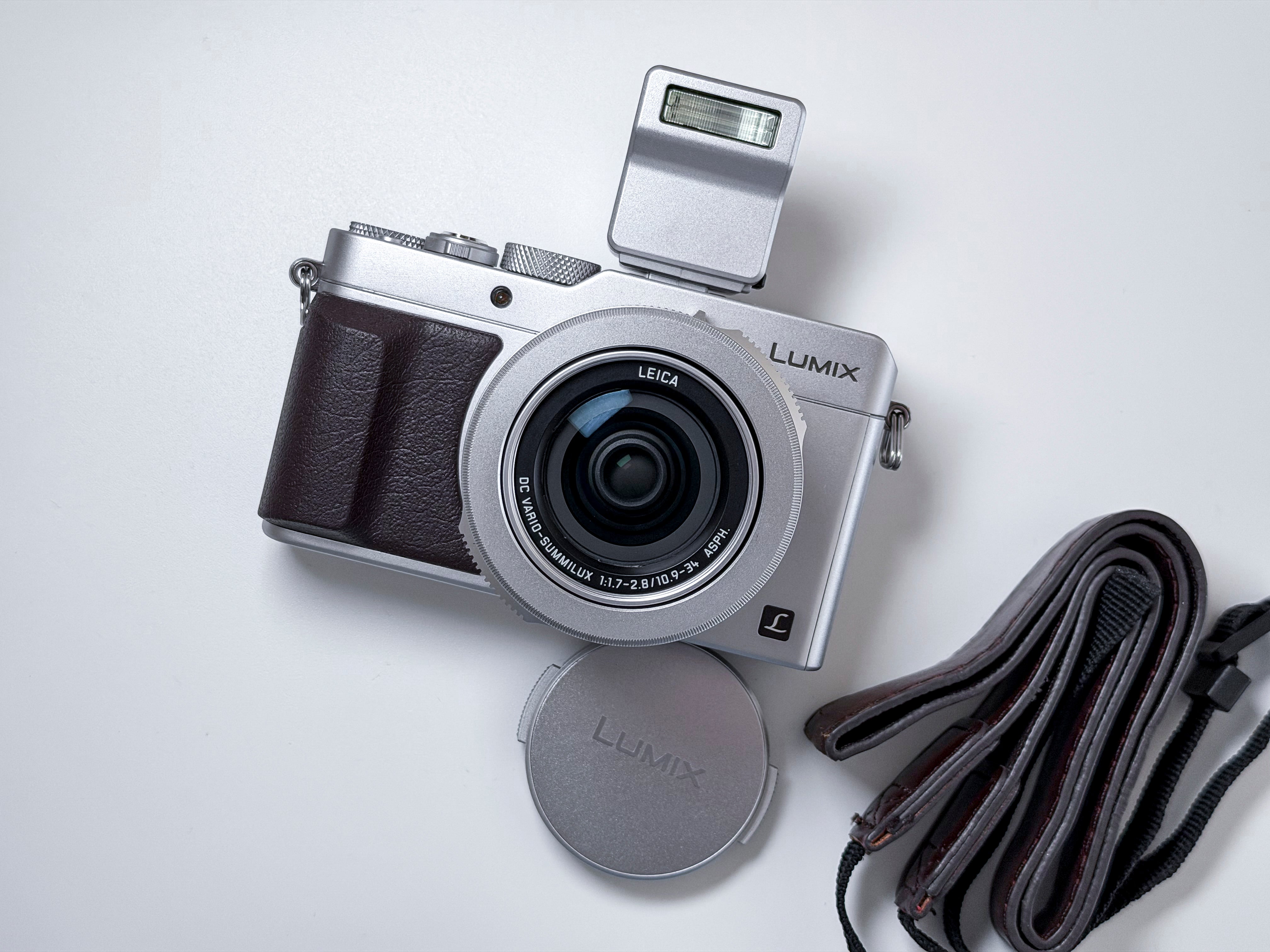 Panasonic Lumix LX100 Leica Lens - 1 Year Warranty, Near Mint