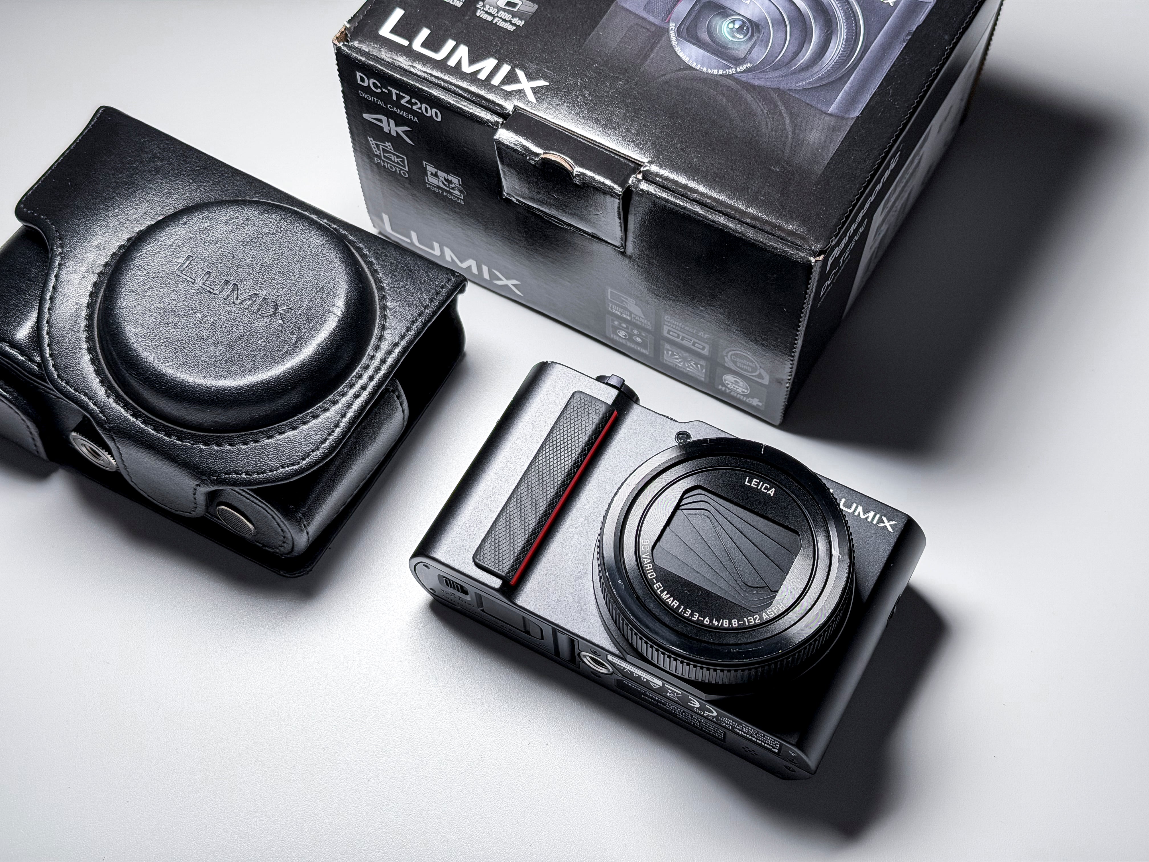 Panasonic Lumix TZ200 15x Leica Lens - 1 Year Warranty, Near Mint ZS200 TZ-200