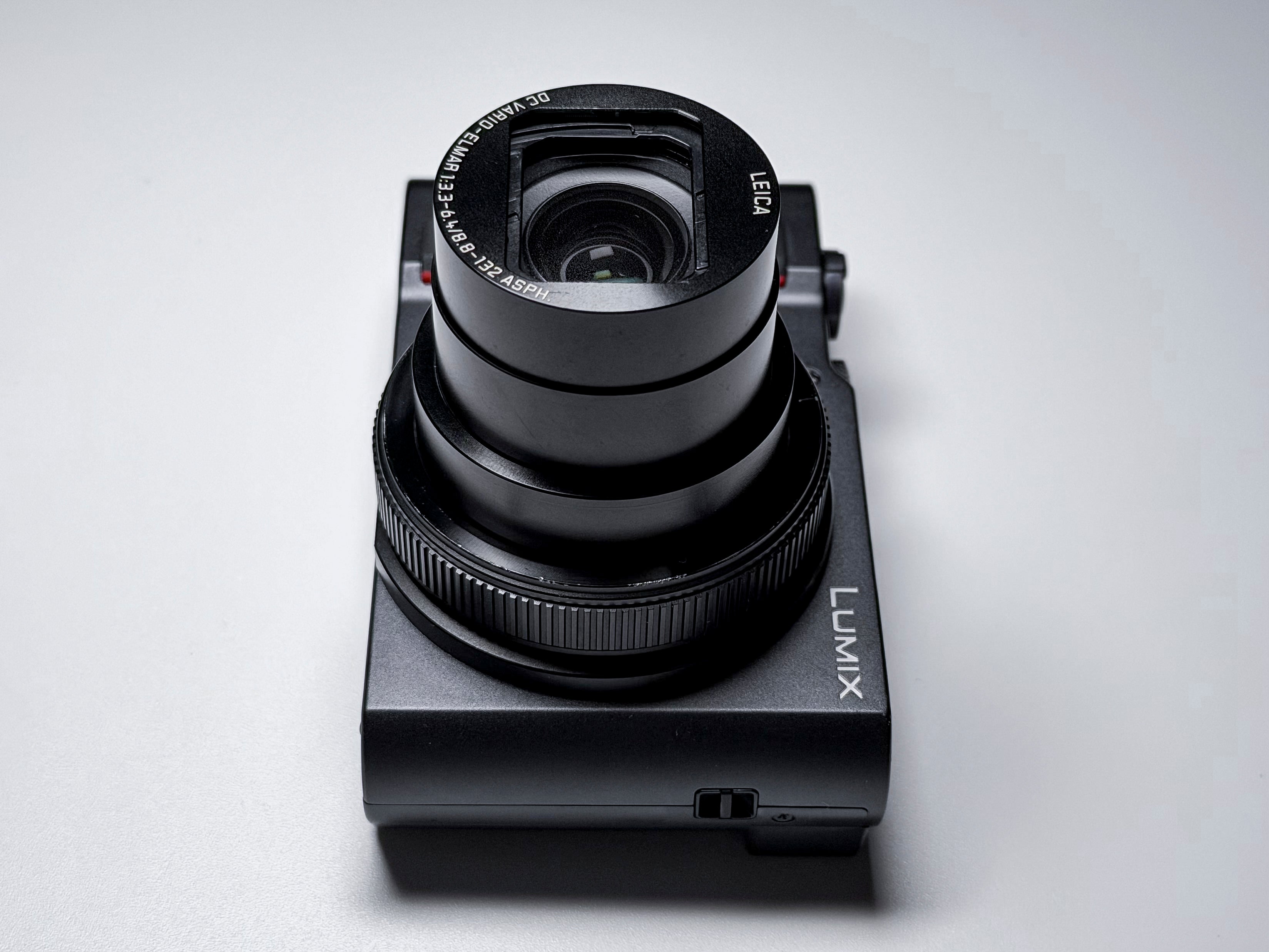 Panasonic Lumix TZ200 15x Leica Lens - 1 Year Warranty, Near Mint ZS200 TZ-200