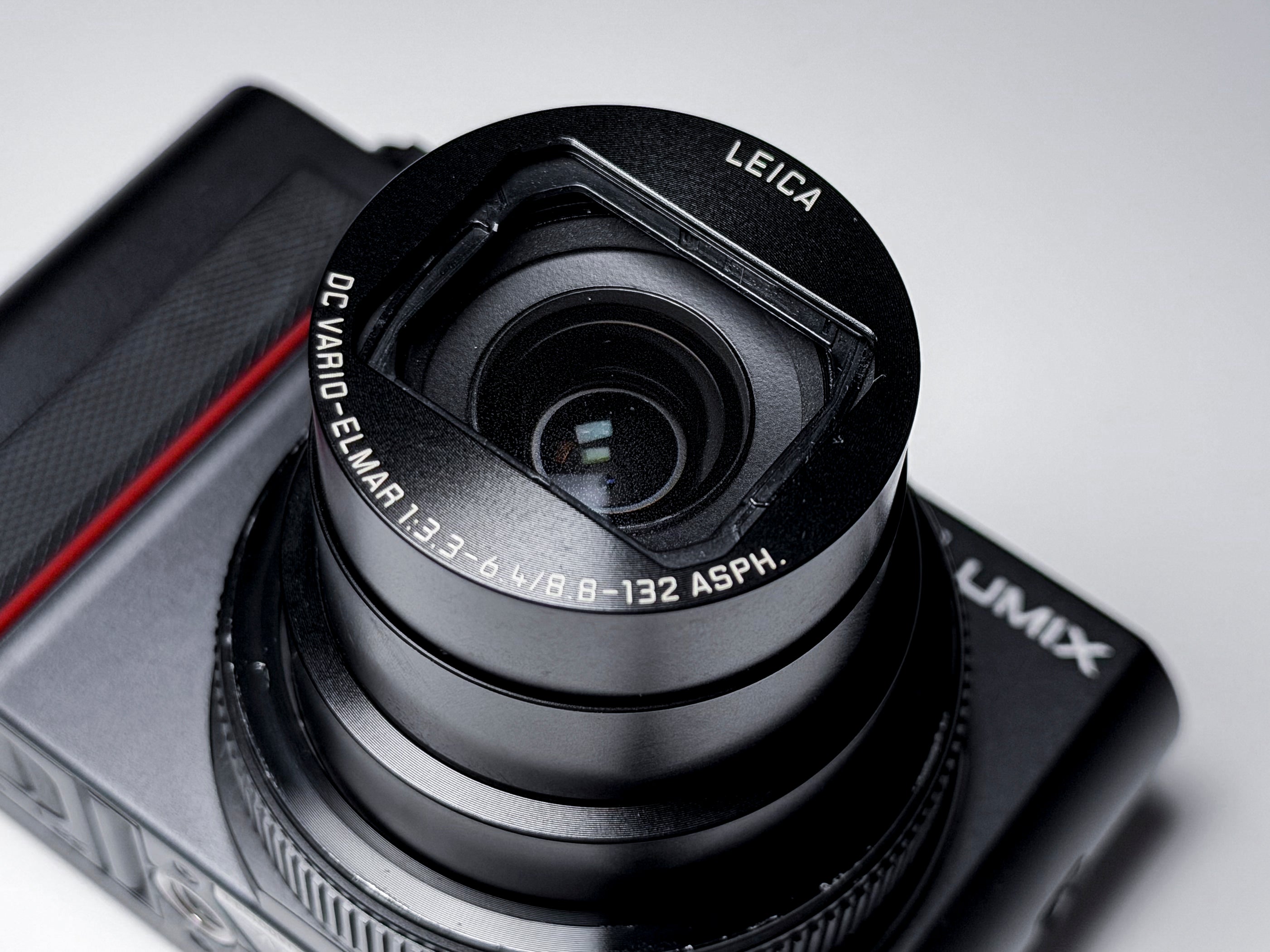 Panasonic Lumix TZ200 15x Leica Lens - 1 Year Warranty, Near Mint ZS200 TZ-200