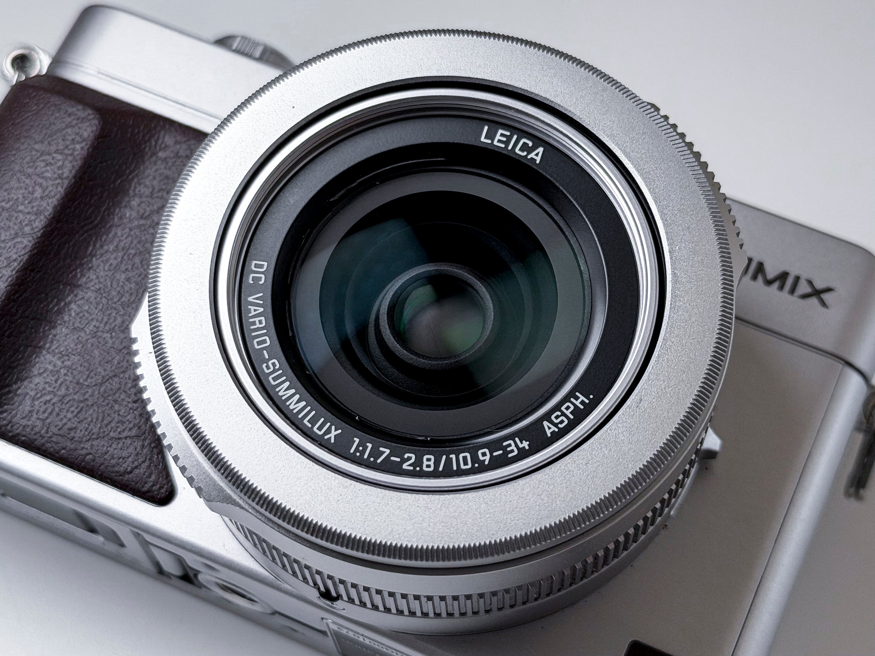 Panasonic Lumix LX100 Leica Lens - 1 Year Warranty, Near Mint