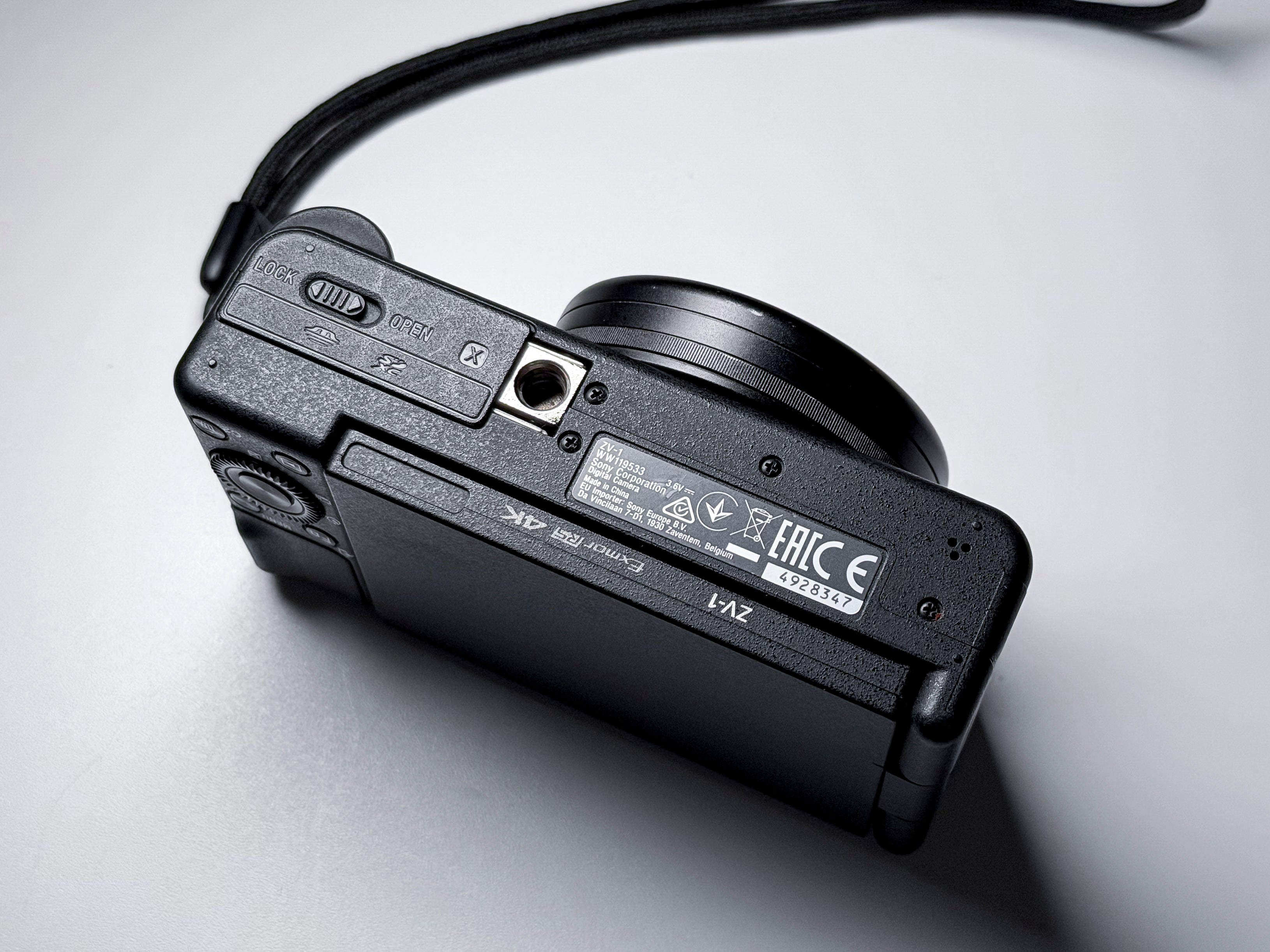 Sony ZV1 Cyber-shot ZV-1 4K - 1 Year Warranty, Excellent