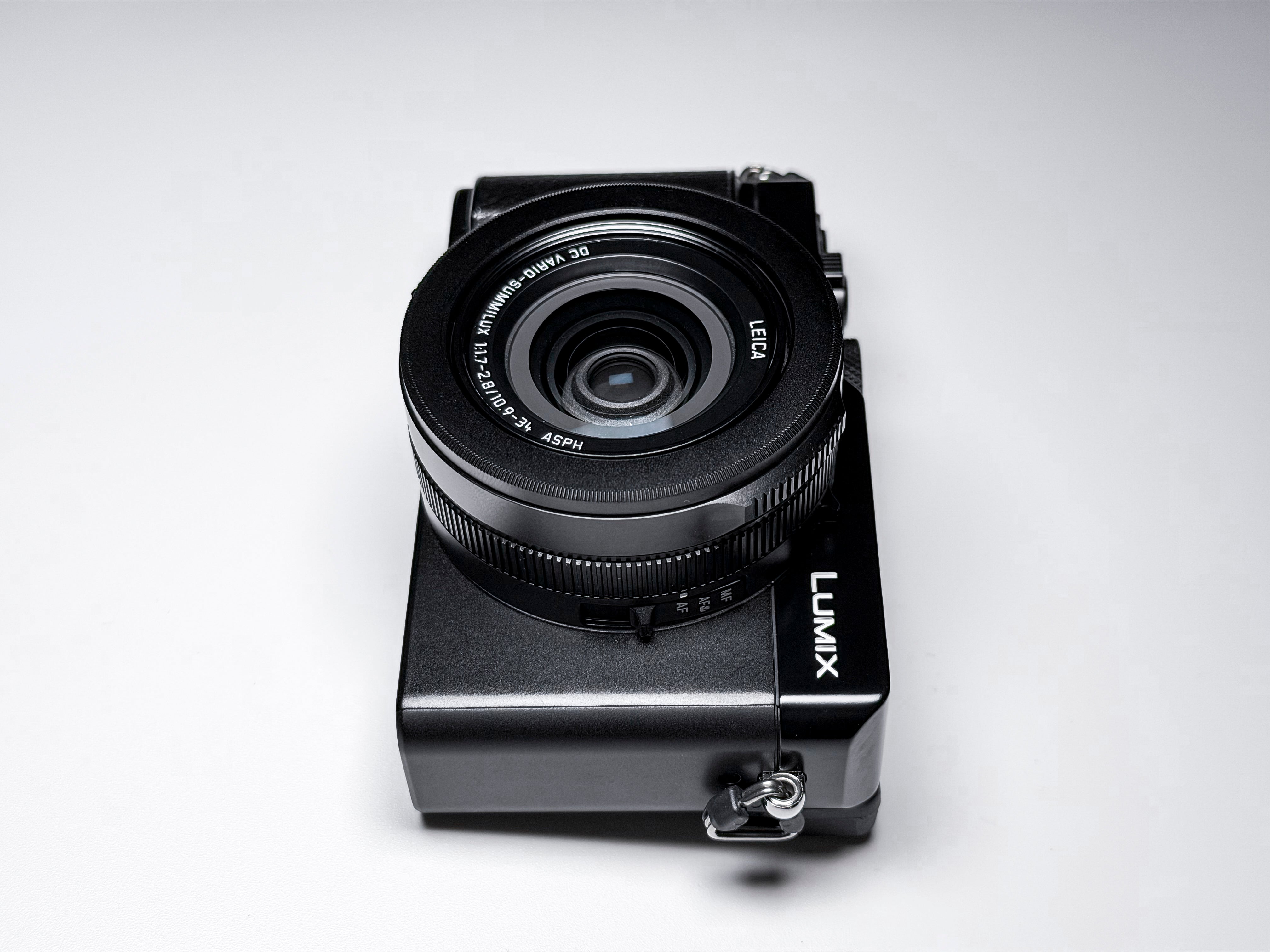 Panasonic Lumix LX100 II Leica Lens MFT Sensor - Near Mint, 1 Year Warranty,