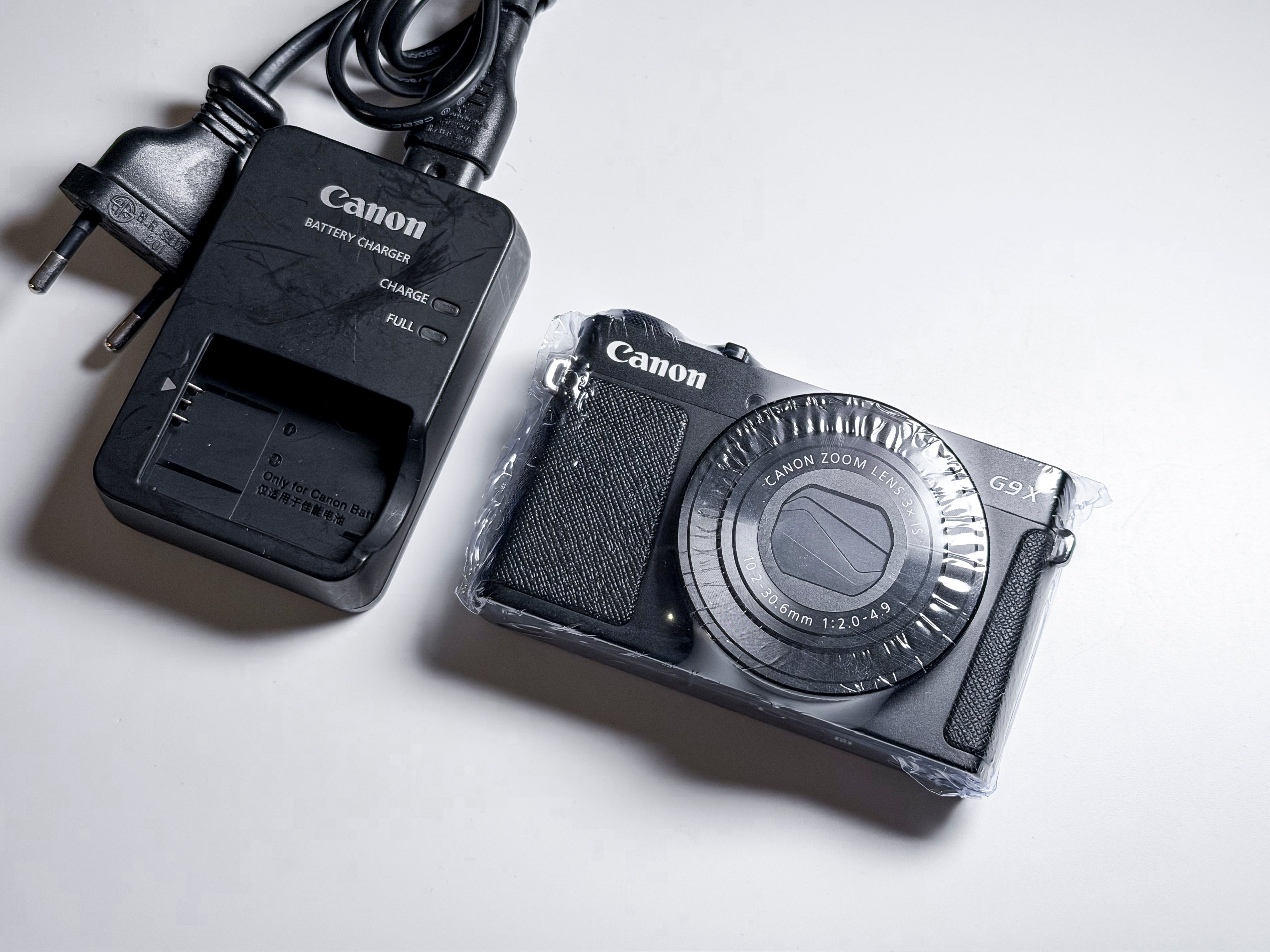 Canon G9X Powershot Compact Camera - 1 Year Warranty, Excellent G9 X