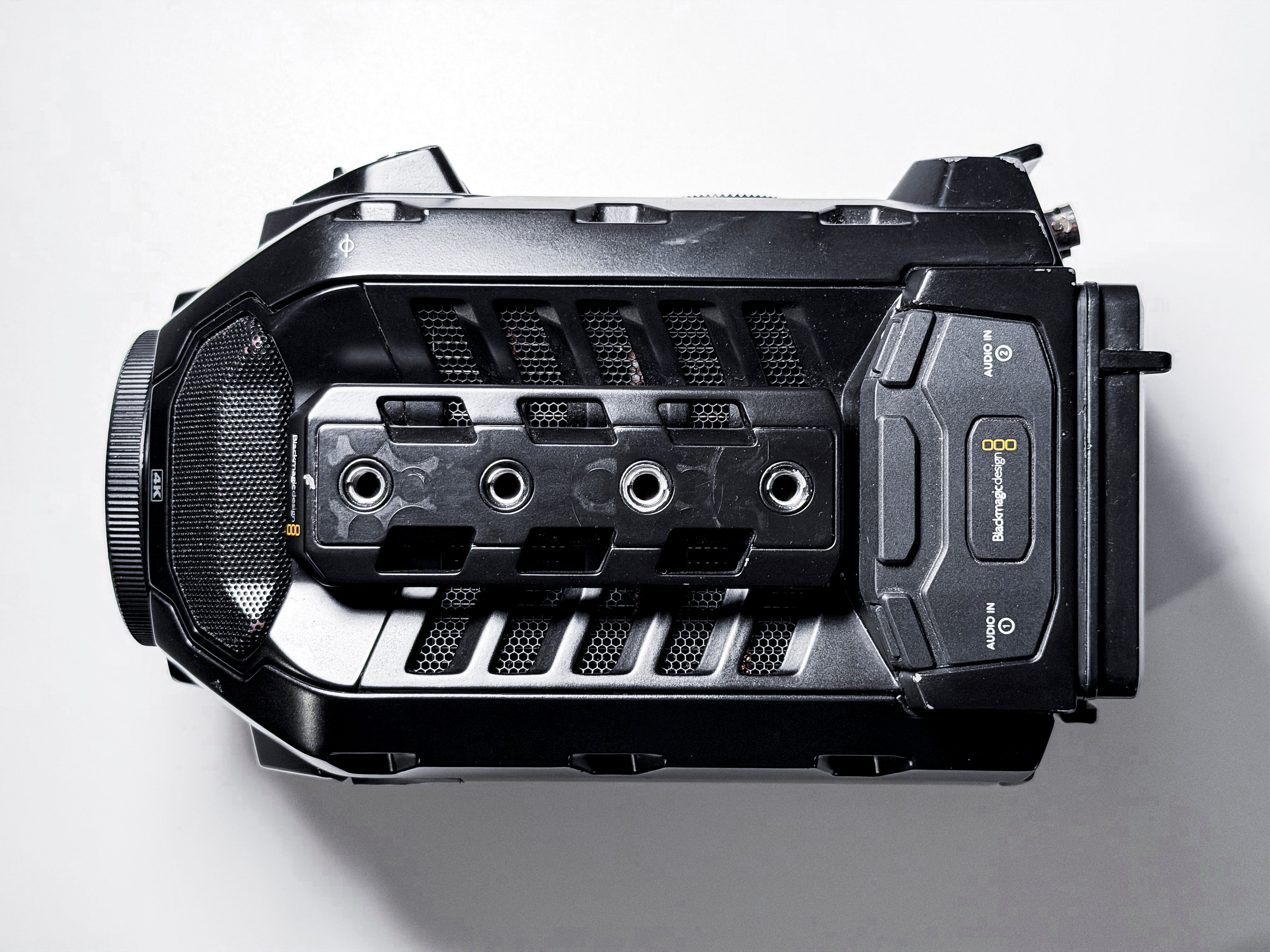 Blackmagic Design Ursa Mini 4K Canon EF Mount - Working, Read