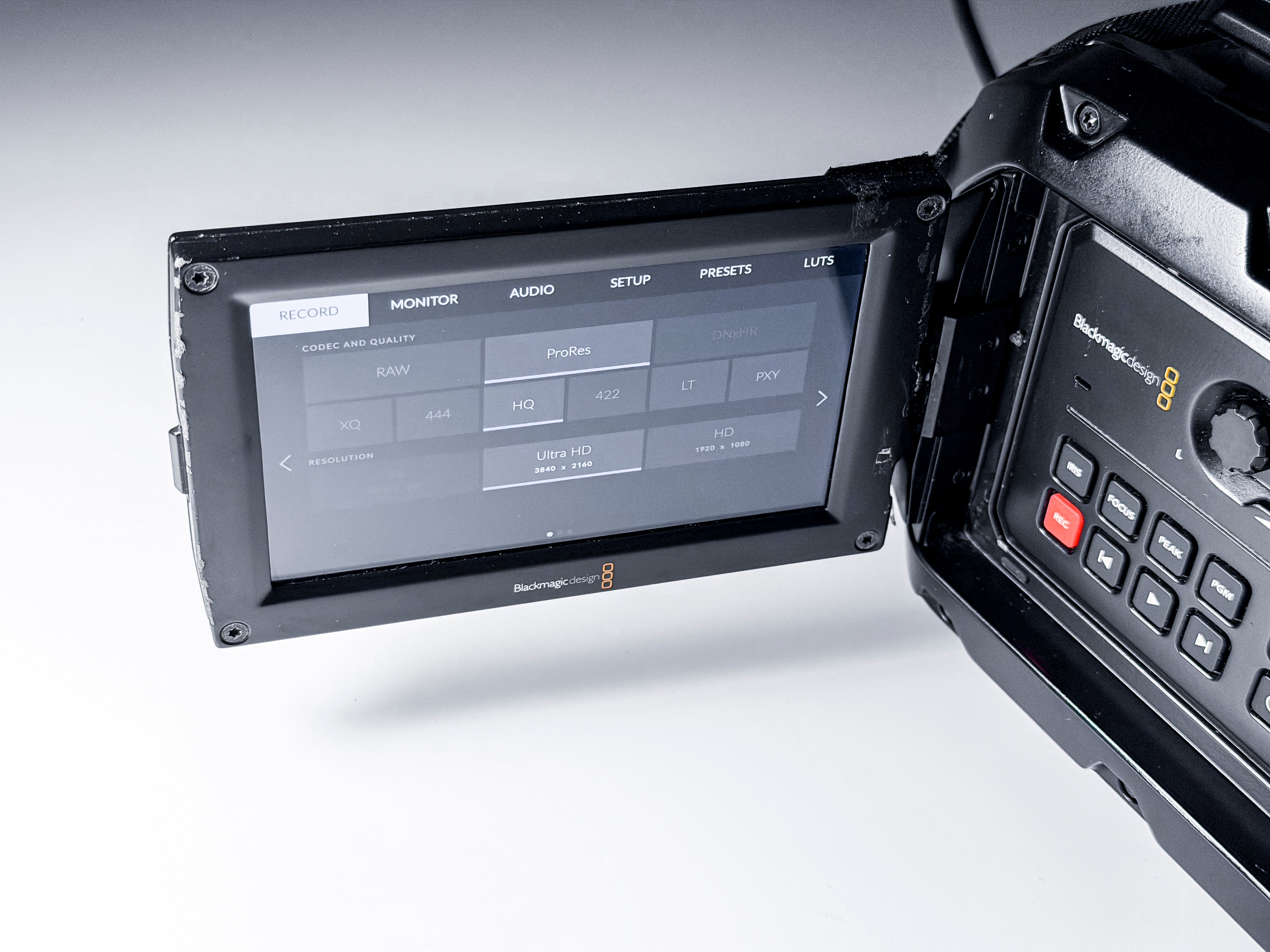 Blackmagic Design Ursa Mini 4K Canon EF Mount - Working, Read
