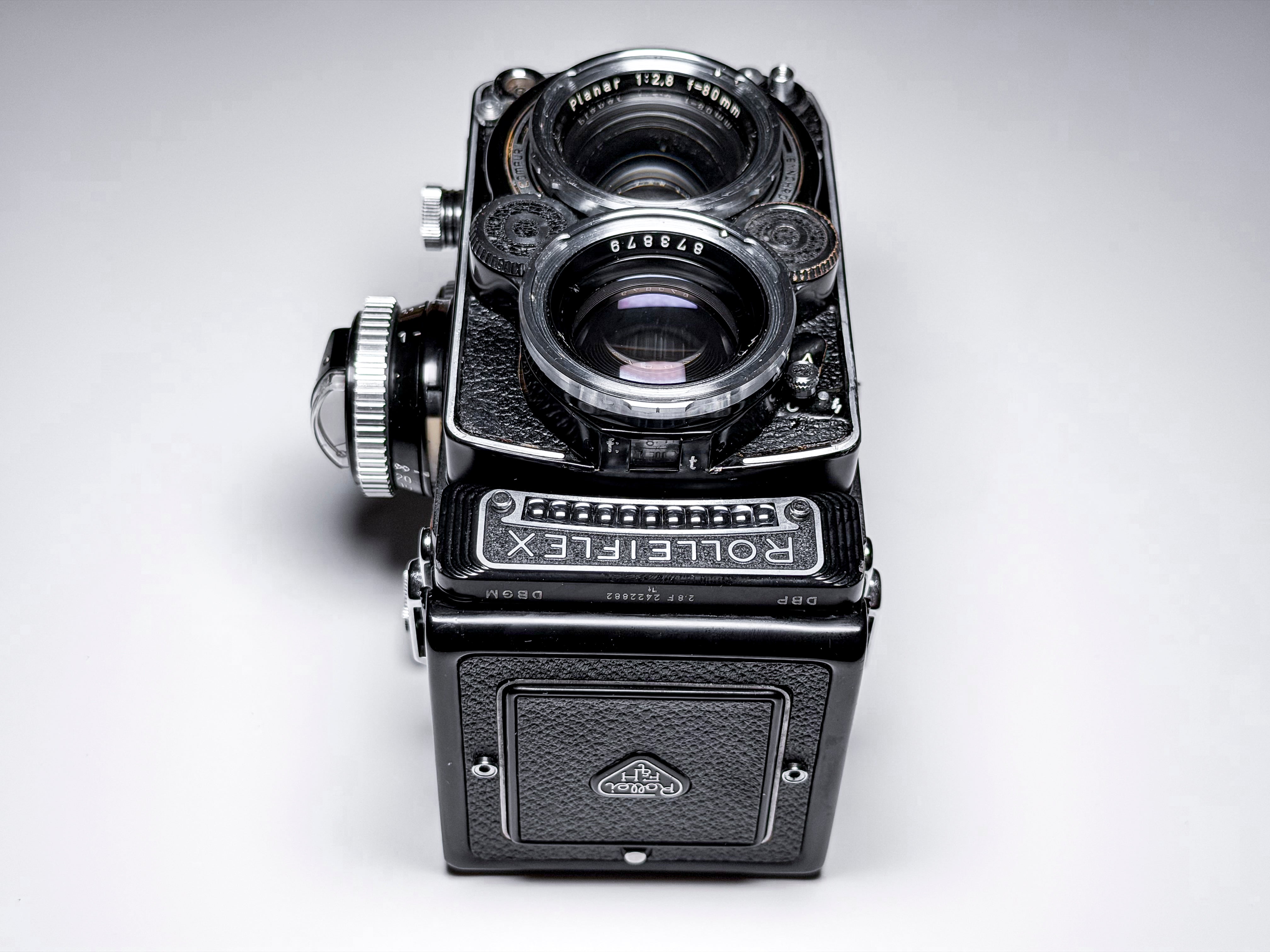 Rolleiflex 2.8F Medium Format TLR Planar, Excellent Film Tested with Accessories