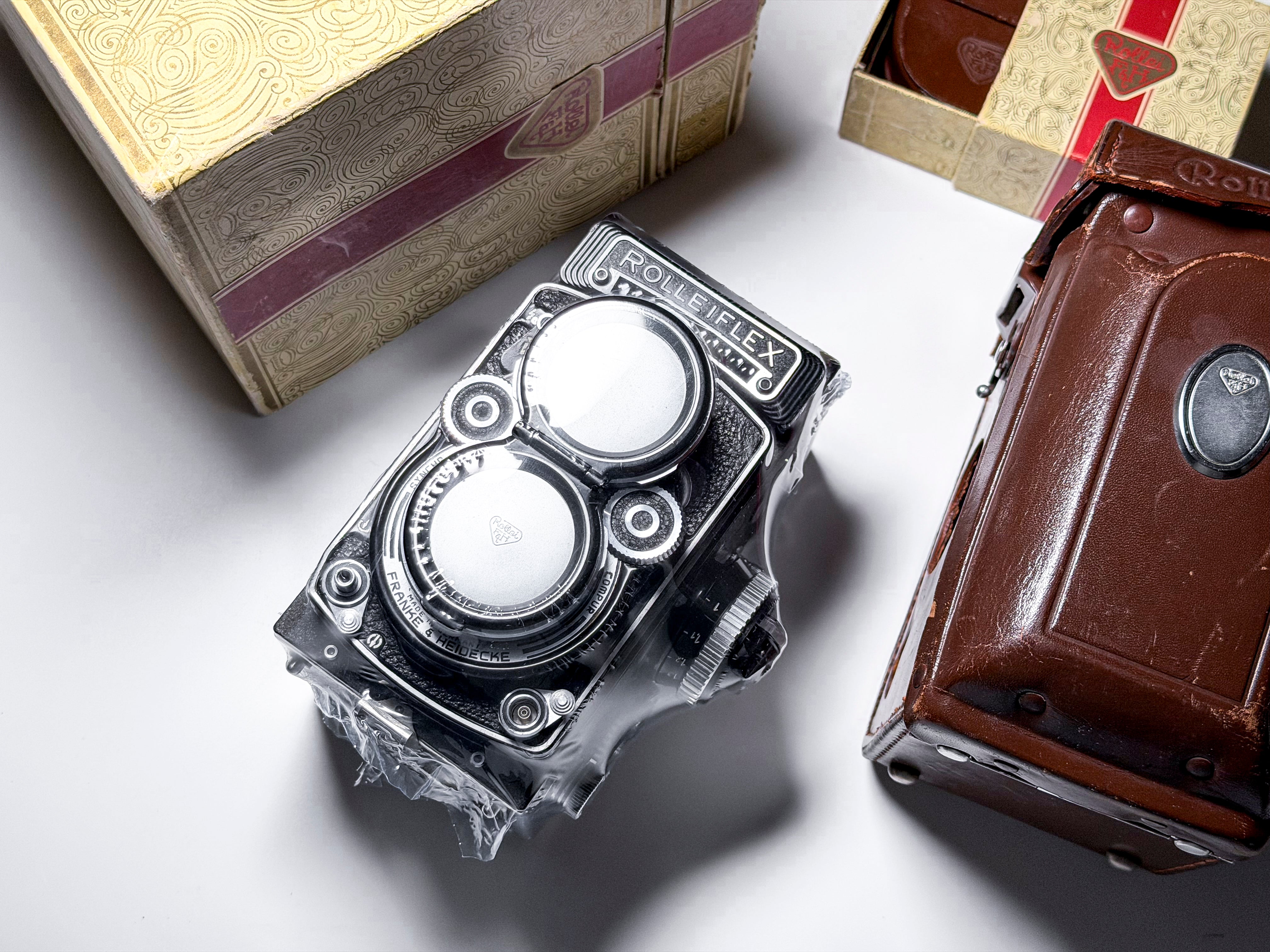 Rolleiflex 2.8F Medium Format TLR Planar, Excellent Film Tested with Accessories