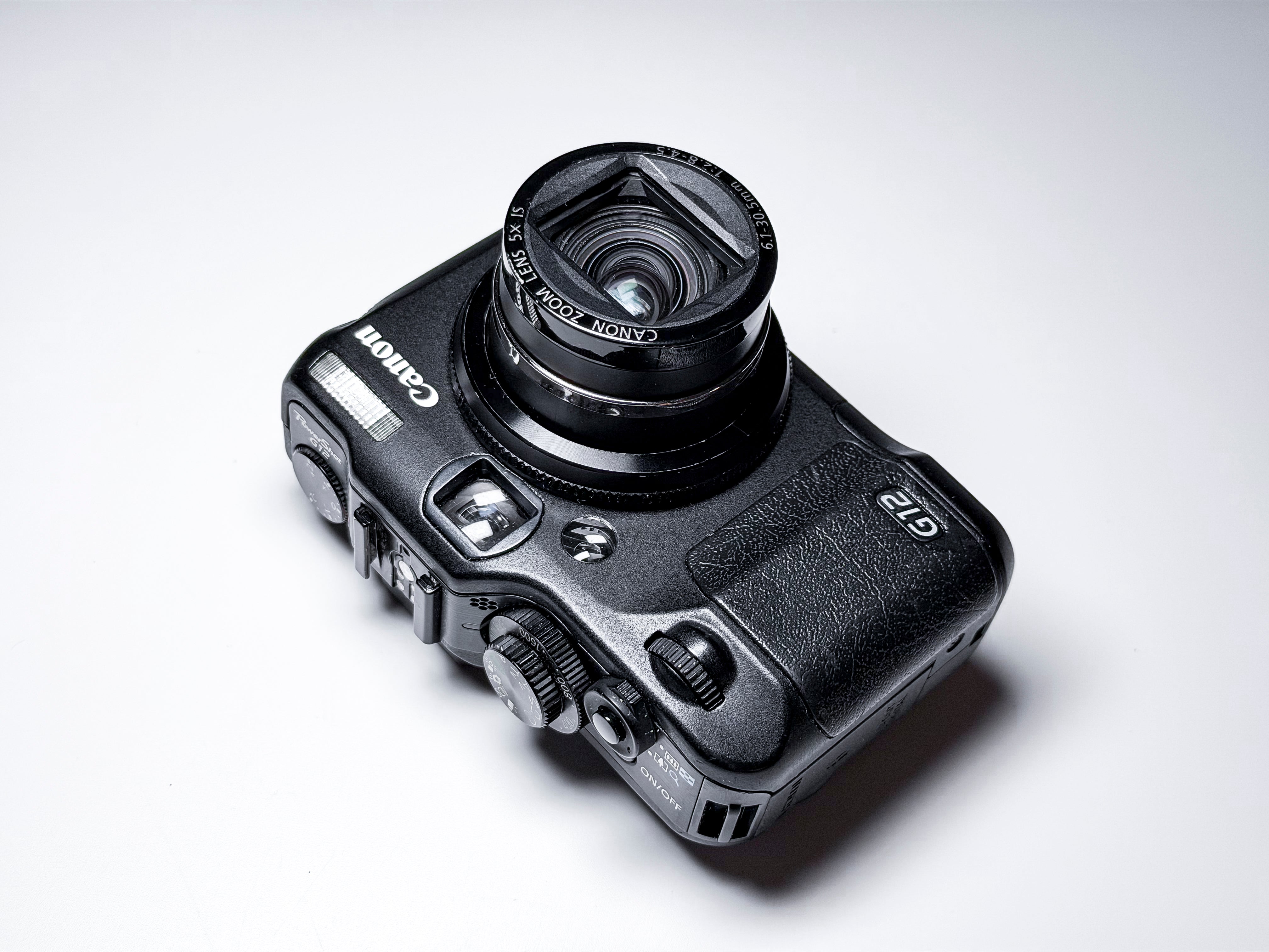 Canon G12 Powershot CCD + Waterproof Case - Excellent 1 Year Warranty