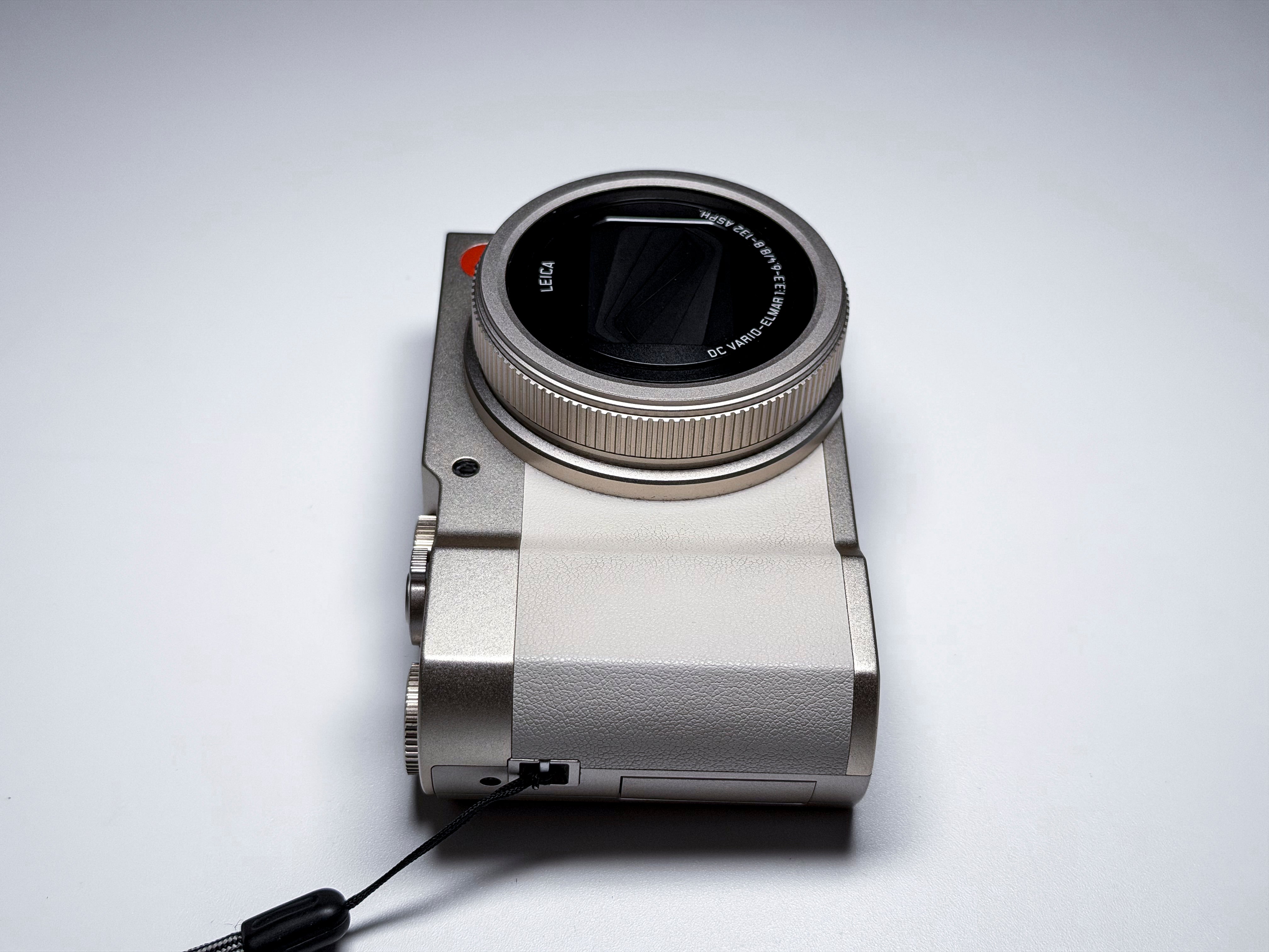 Leica C-Lux Typ 1546 15x Zoom 20mpx 4K with Case - 1 Year Warranty, Mint