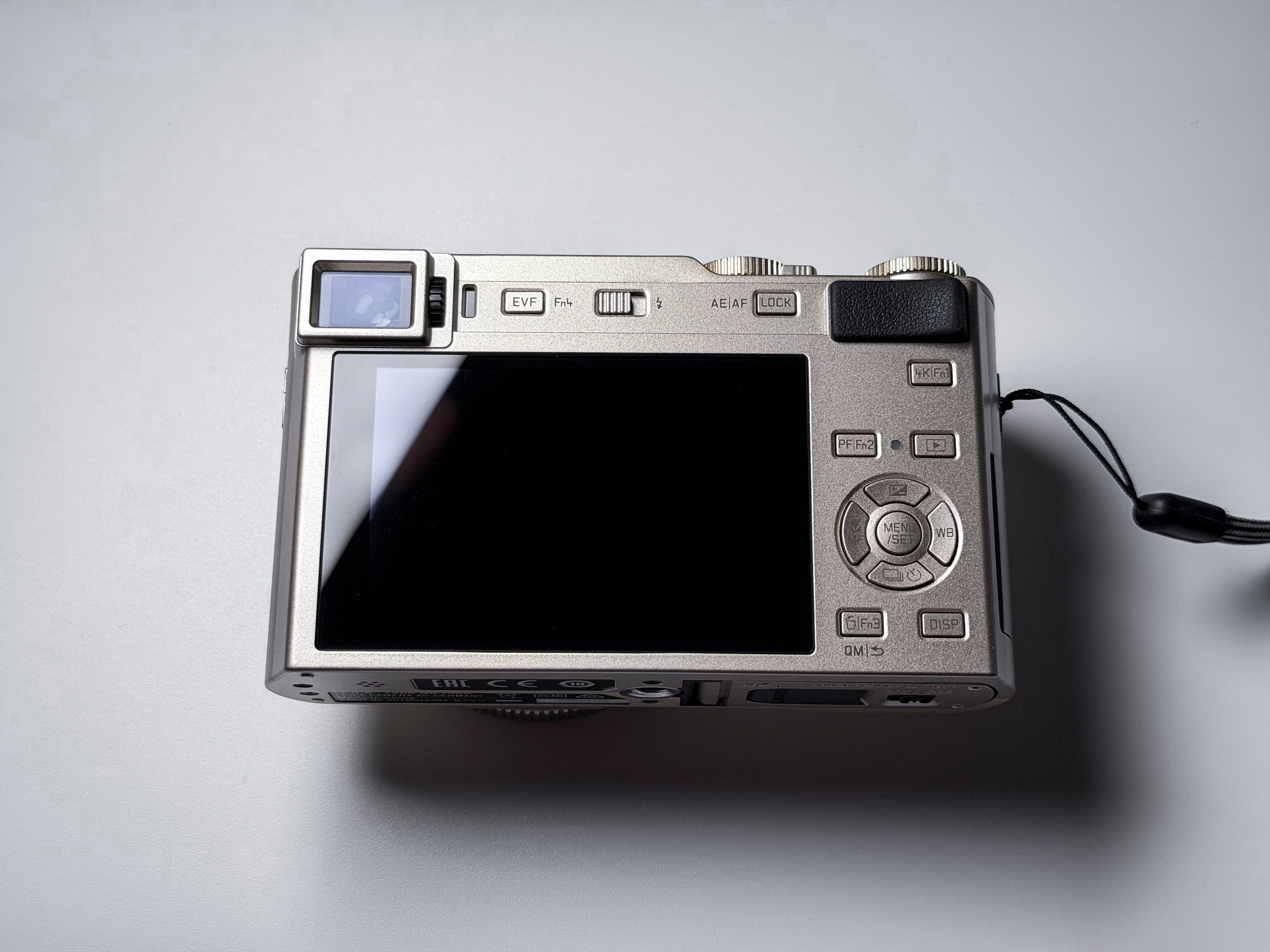 Leica C-Lux Typ 1546 15x Zoom 20mpx 4K with Case - 1 Year Warranty, Mint