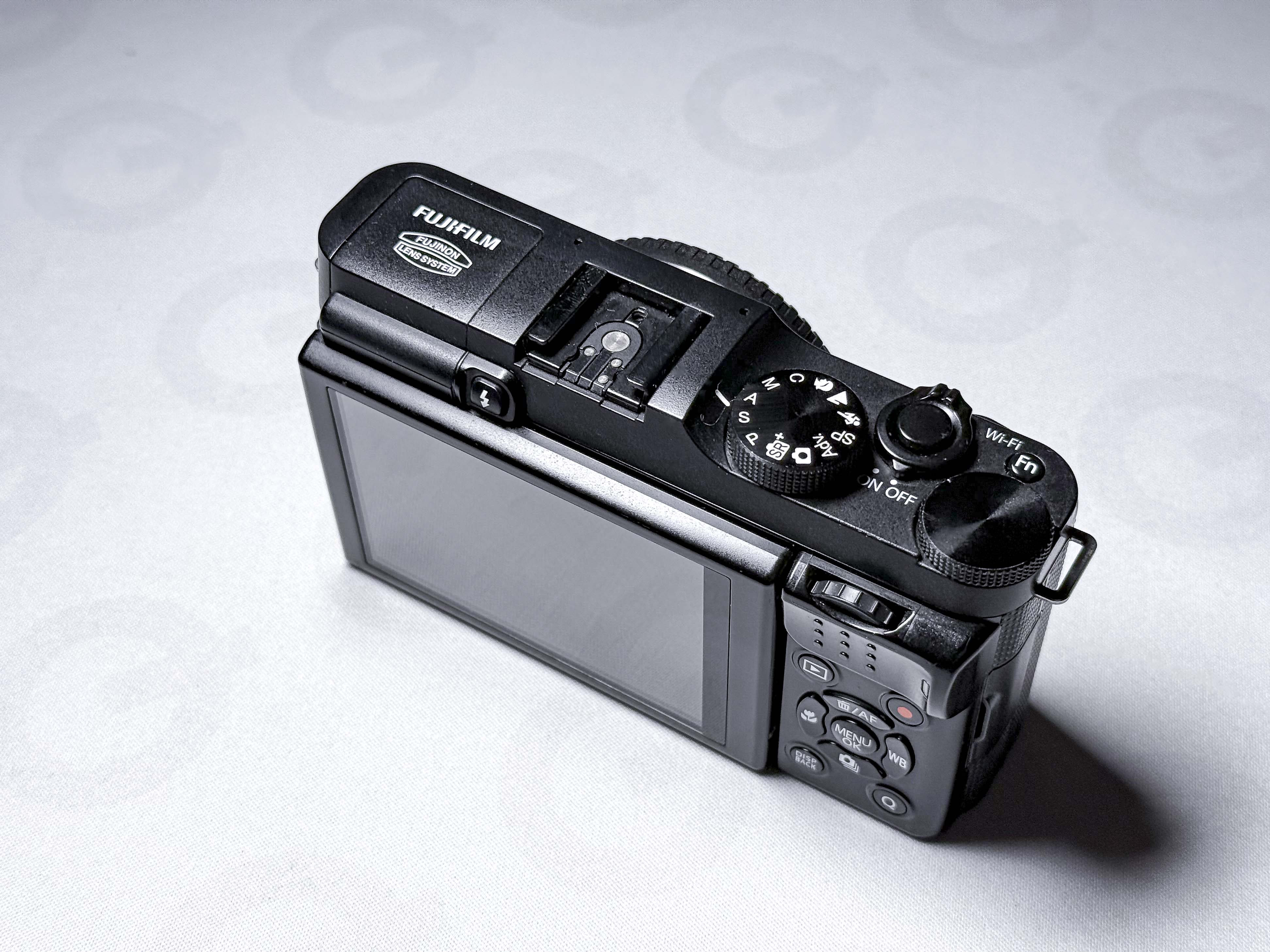 Fujifilm X-A1 Mirrorless Camera 16.3 Mpx - 1 Year Warranty, Near Mint XA1