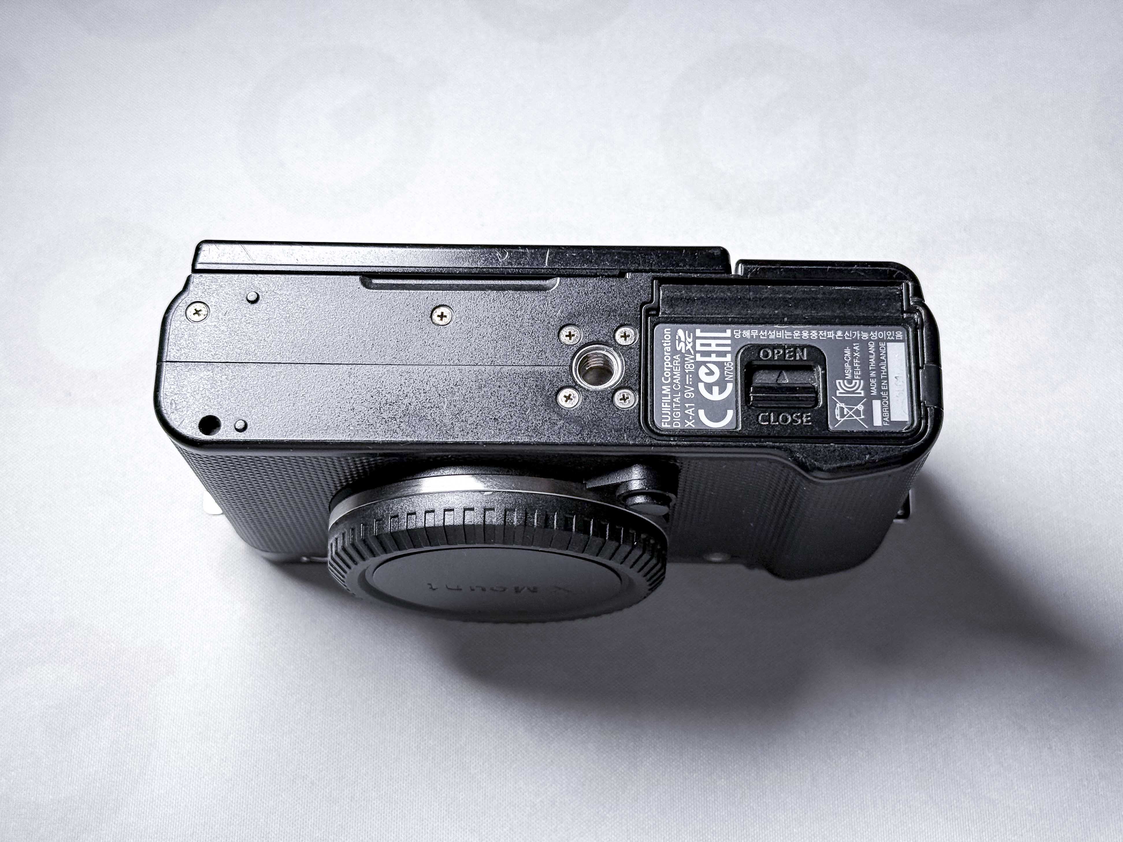 Fujifilm X-A1 Mirrorless Camera 16.3 Mpx - 1 Year Warranty, Near Mint XA1