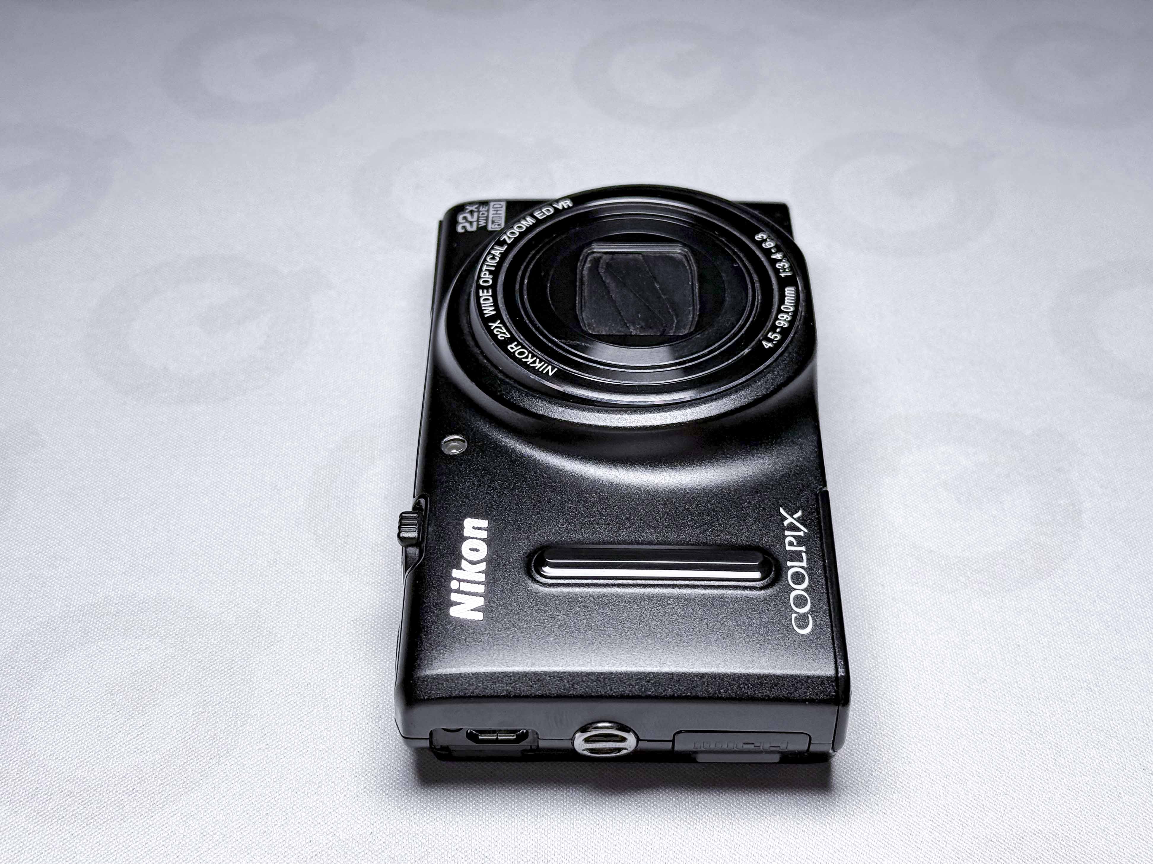 Nikon Coolpix S9600 Compact Camera 22x Zoom - Warranty, Perfectly Working