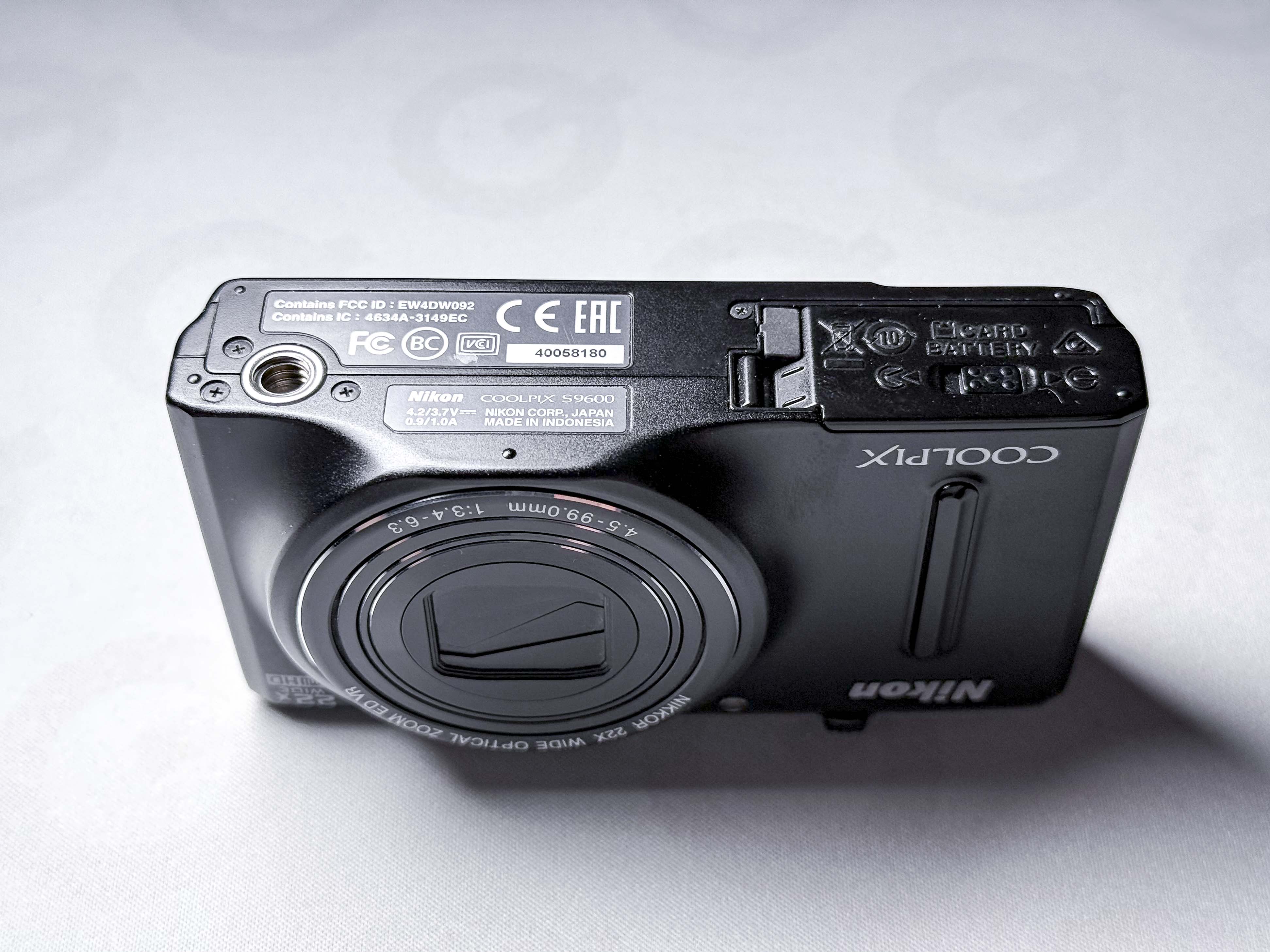 Nikon Coolpix S9600 Compact Camera 22x Zoom - Warranty, Perfectly Working