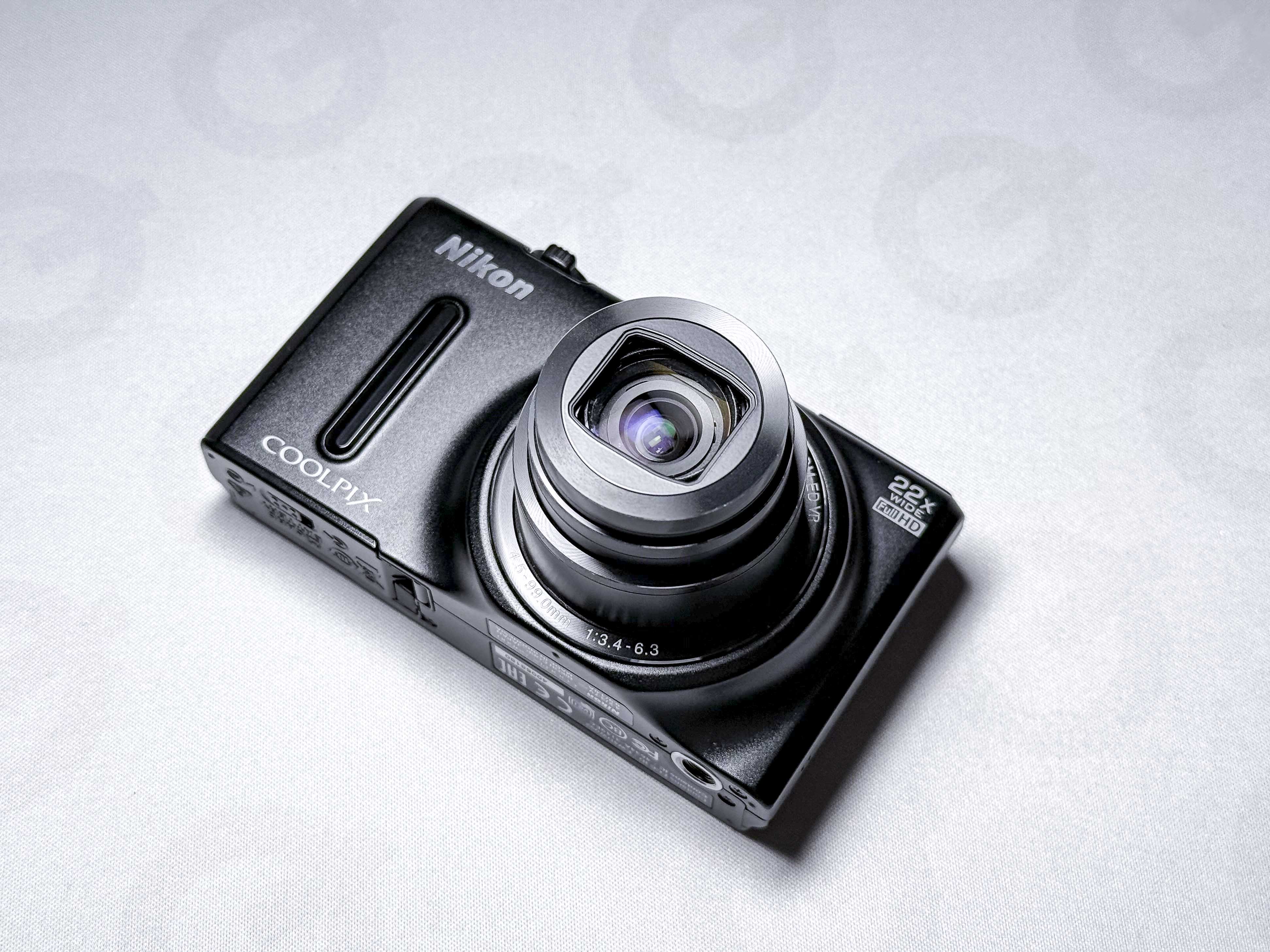 Nikon Coolpix S9600 Compact Camera 22x Zoom - Warranty, Perfectly Working