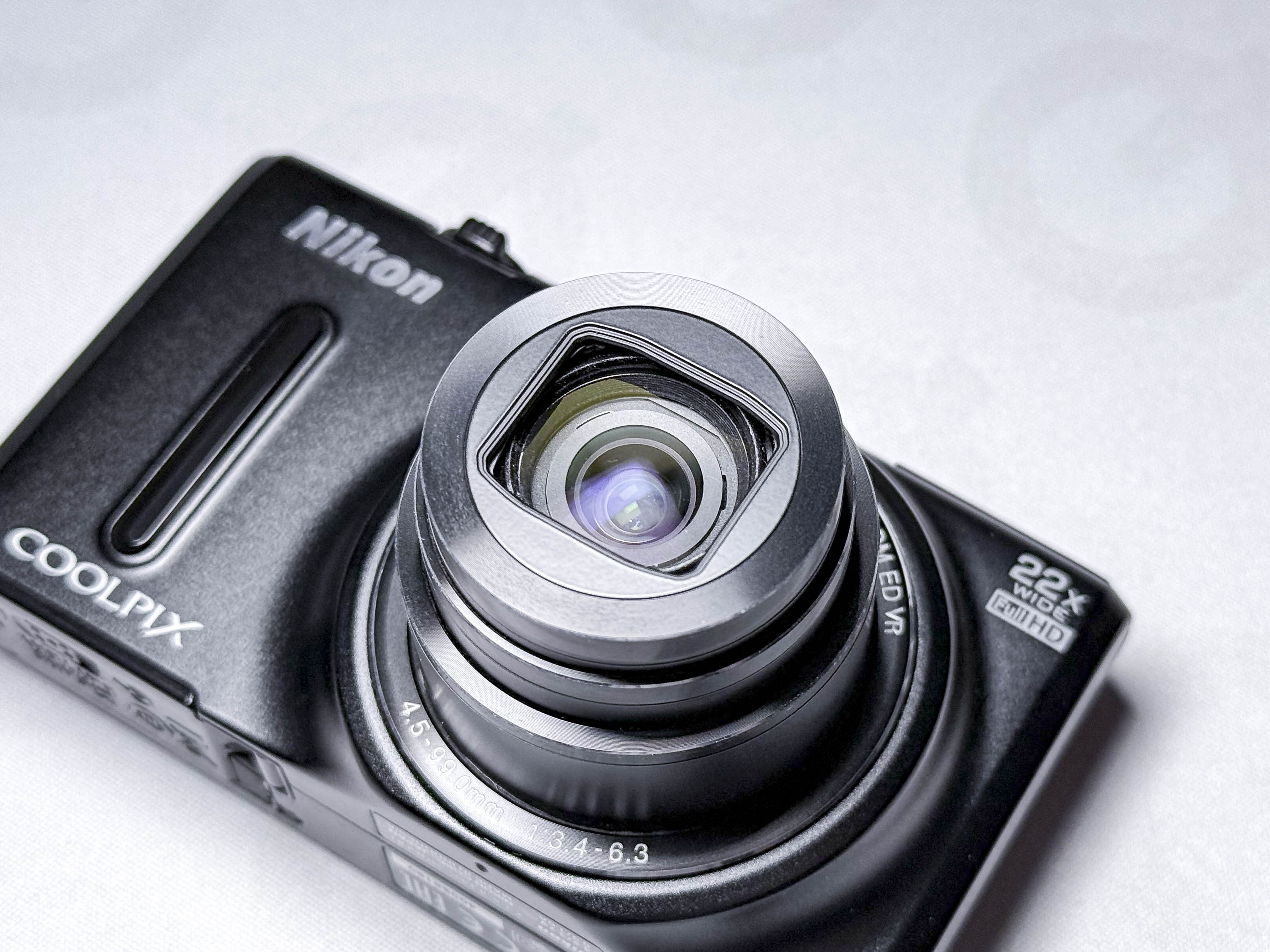 Nikon Coolpix S9600 Compact Camera 22x Zoom - Warranty, Perfectly Working