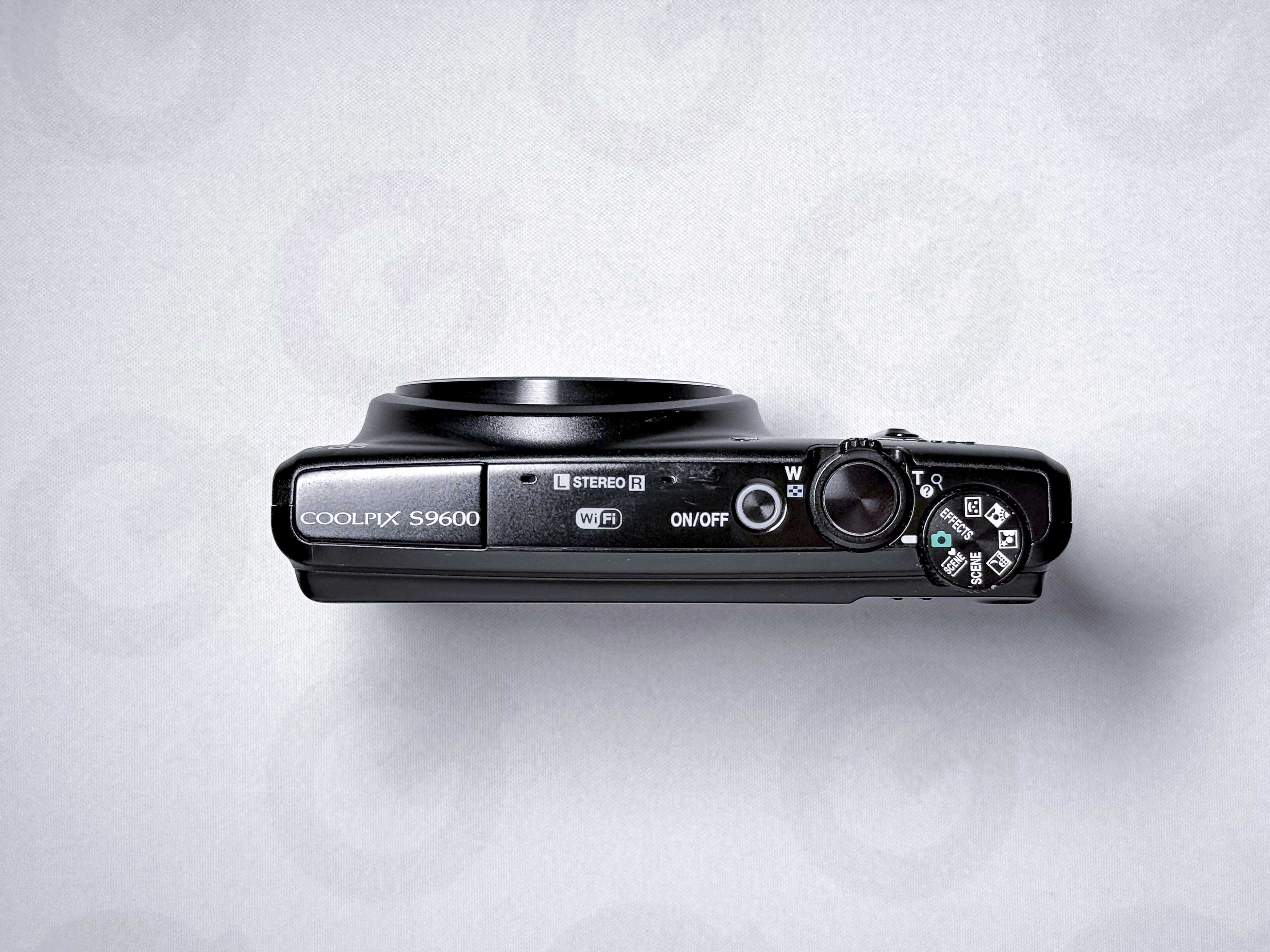 Nikon Coolpix S9600 Compact Camera 22x Zoom - Warranty, Perfectly Working