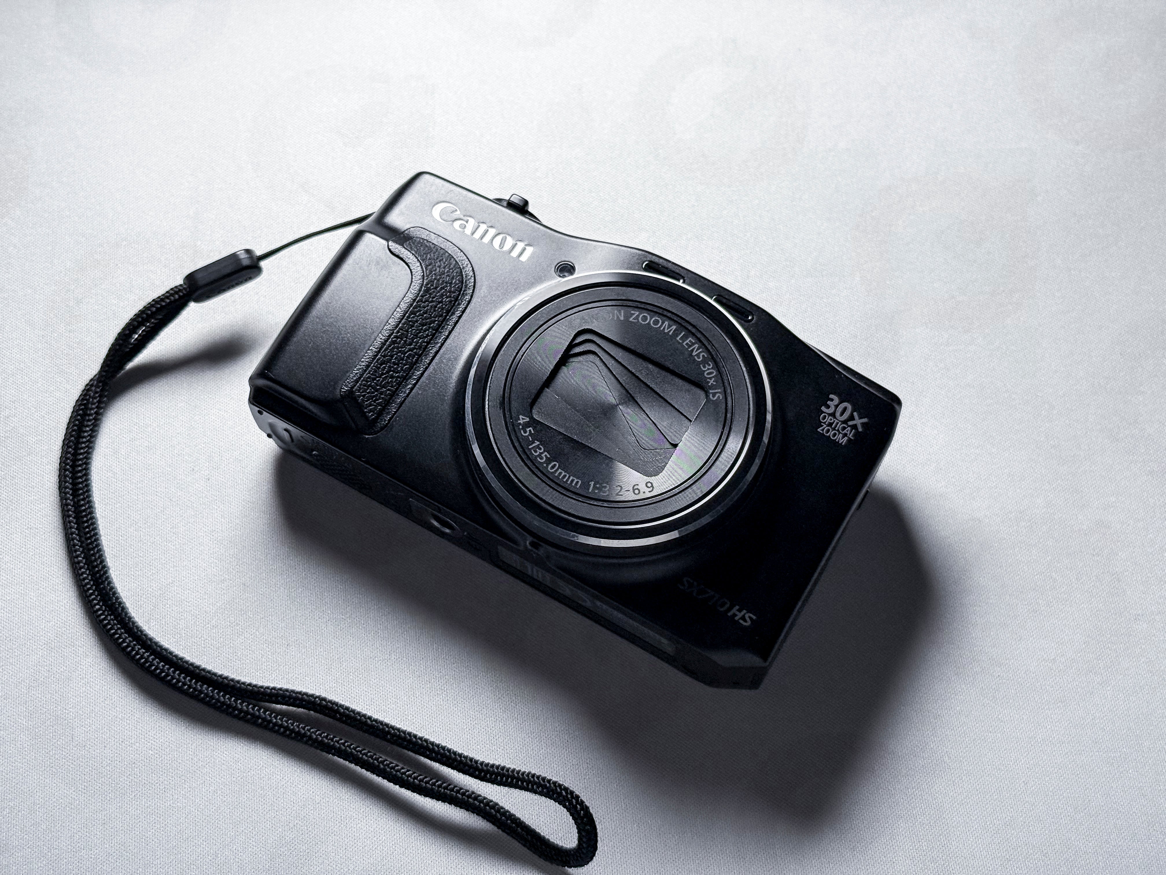 Canon SX710 Powershot 30X Zoom - 1 Year Warranty, Perfectly Working