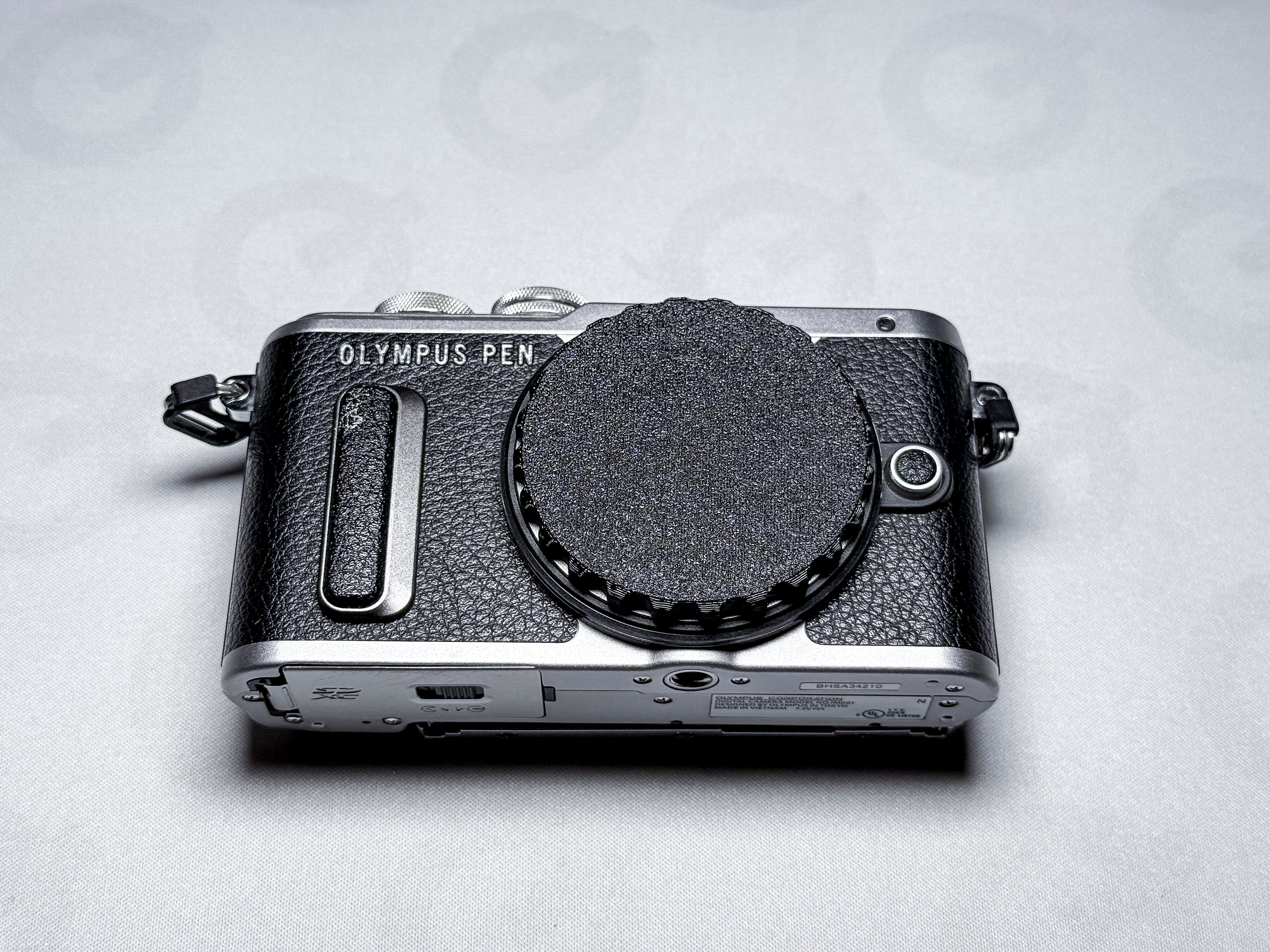 Olympus Pen E-PL8 Mirrorless M43 MFT Camera - 1 Year Warranty, Excellent EPL8