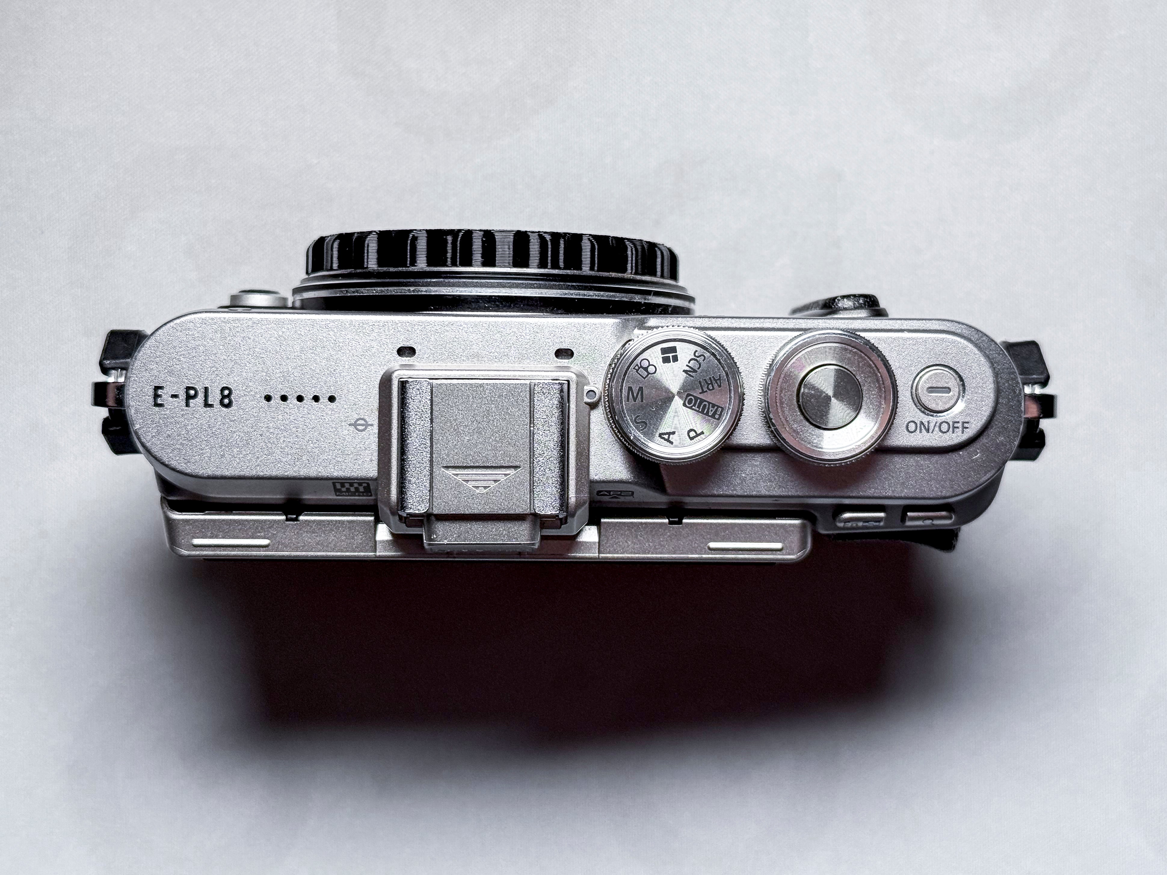 Olympus Pen E-PL8 Mirrorless M43 MFT Camera - 1 Year Warranty, Excellent EPL8