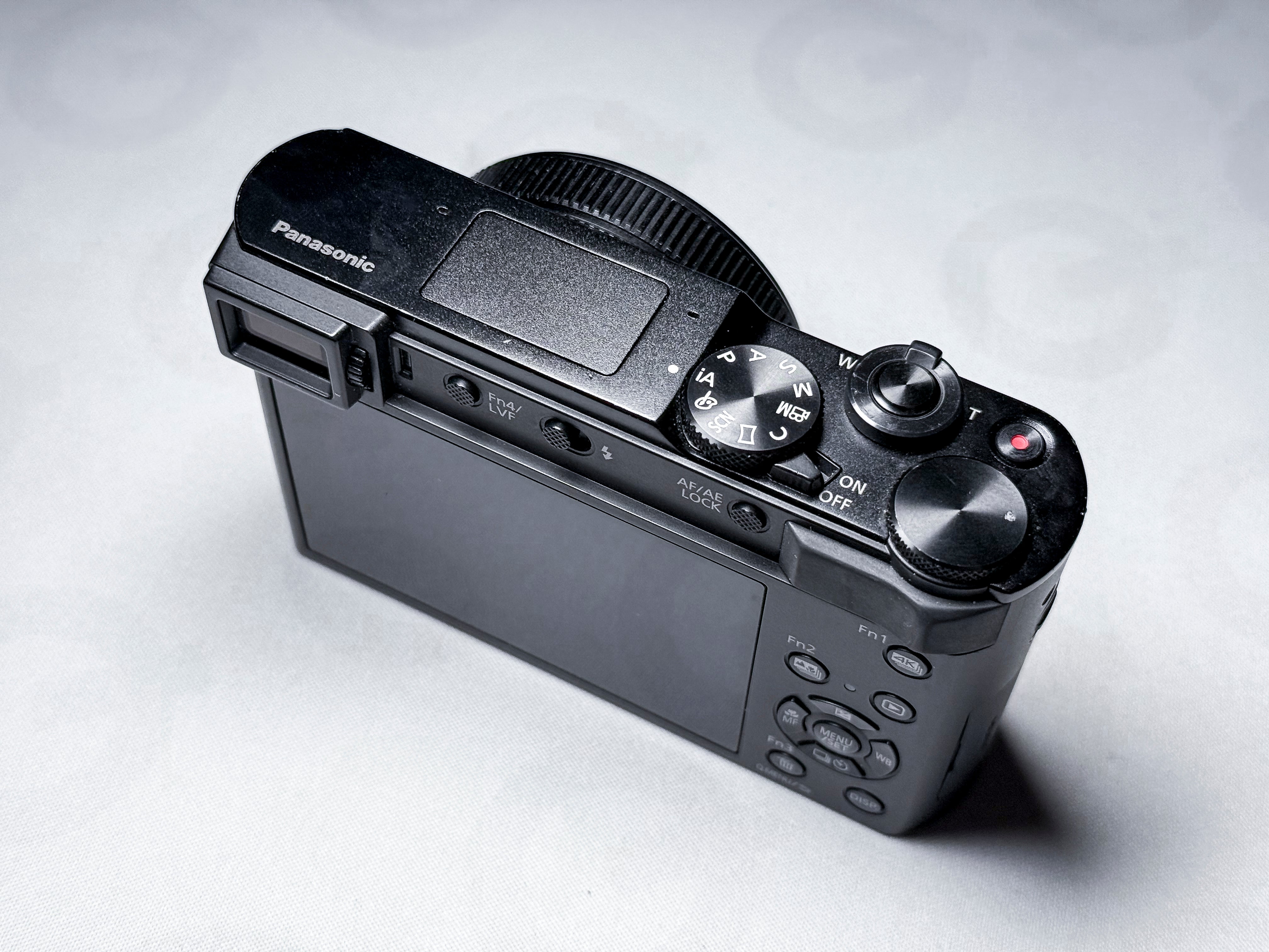 Panasonic Lumix TZ200 15x Leica Lens - 1 Year Warranty, Perfectly Working