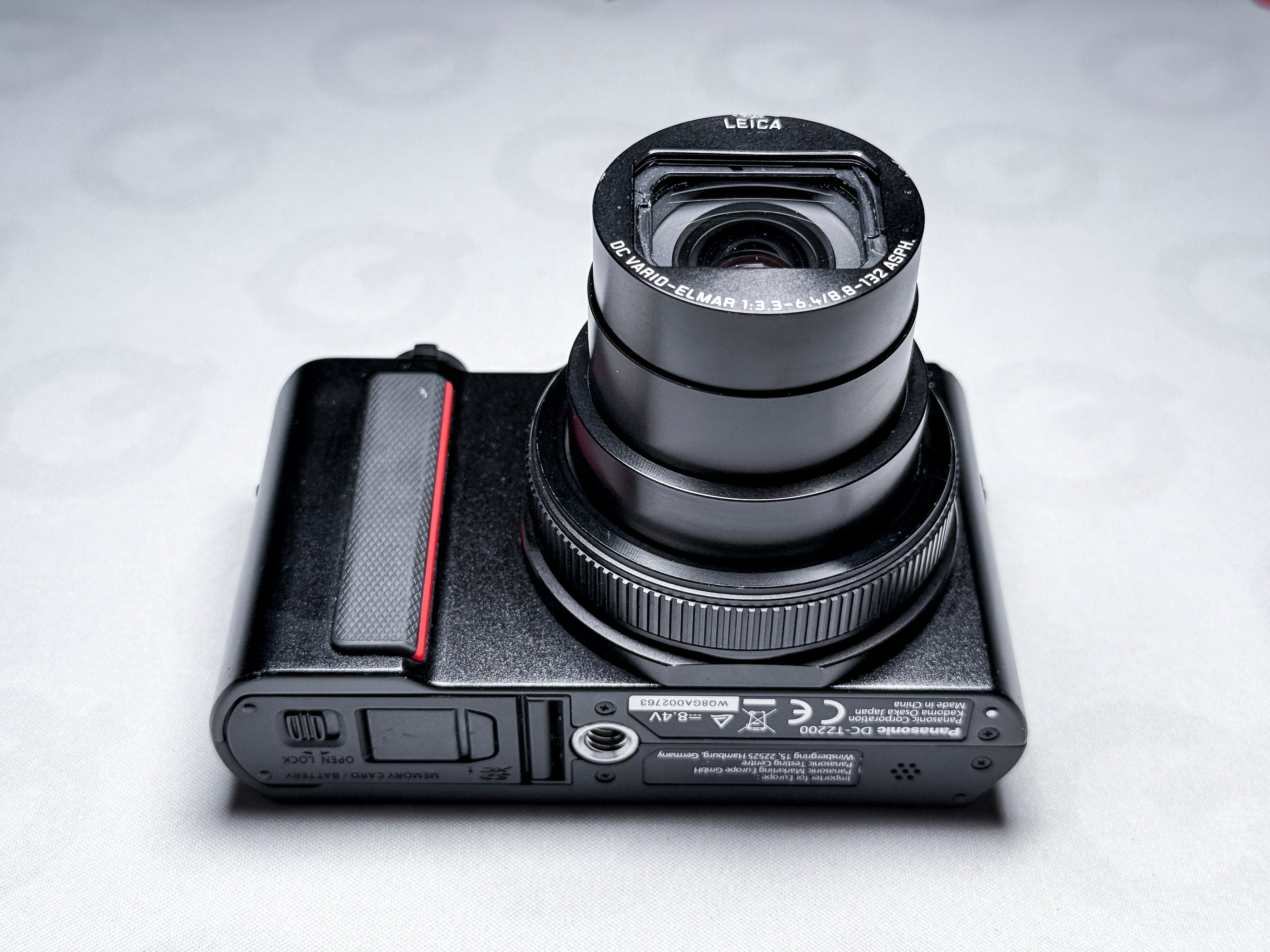 Panasonic Lumix TZ200 15x Leica Lens - 1 Year Warranty, Perfectly Working
