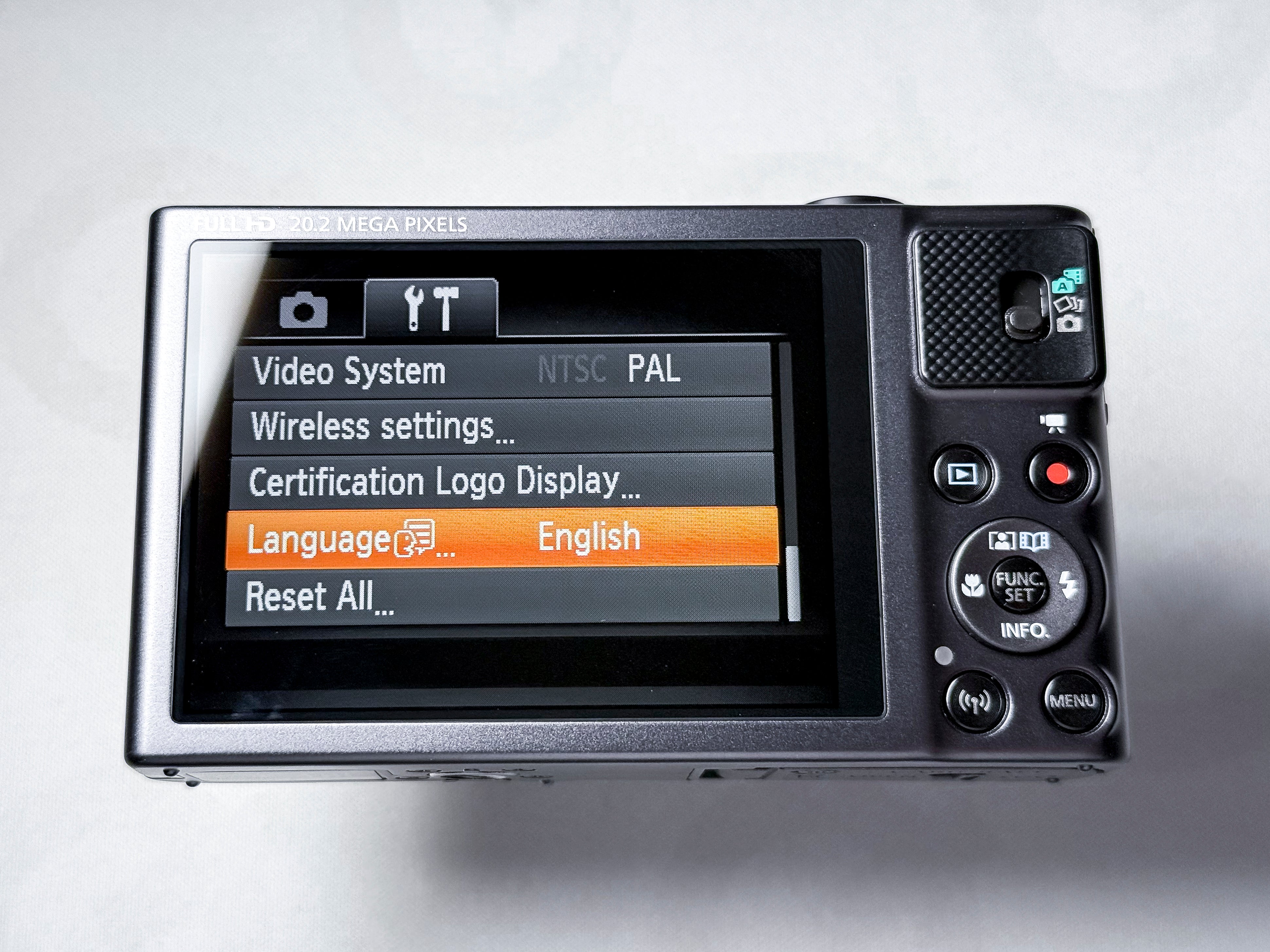 Canon SX620 HS 25x Zoom Compact Camera - Mint! 1 Year Warranty, Excellent