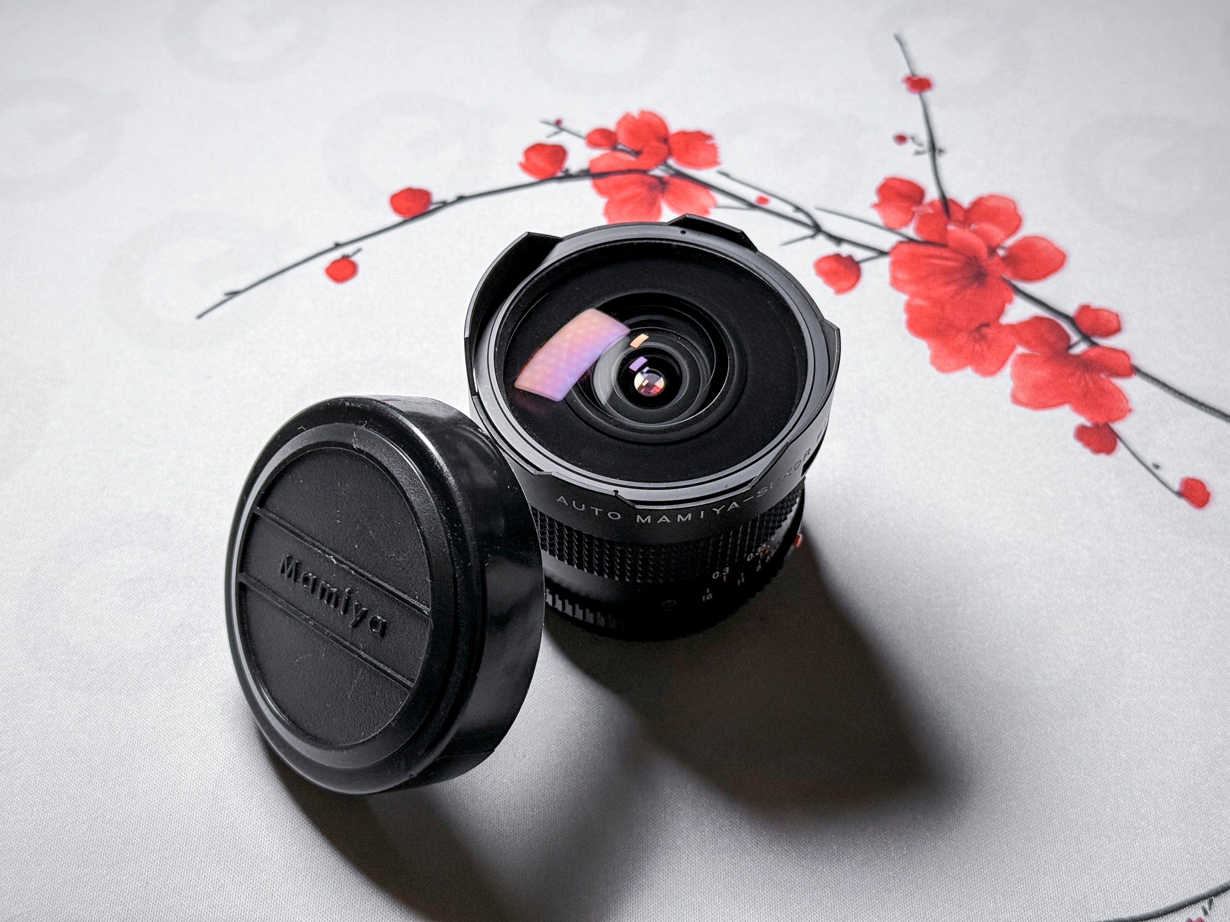 ULTRA RARE - Mamiya Sekor CS 14mm f/3.5 Fisheye Lens with filters - Near Mint