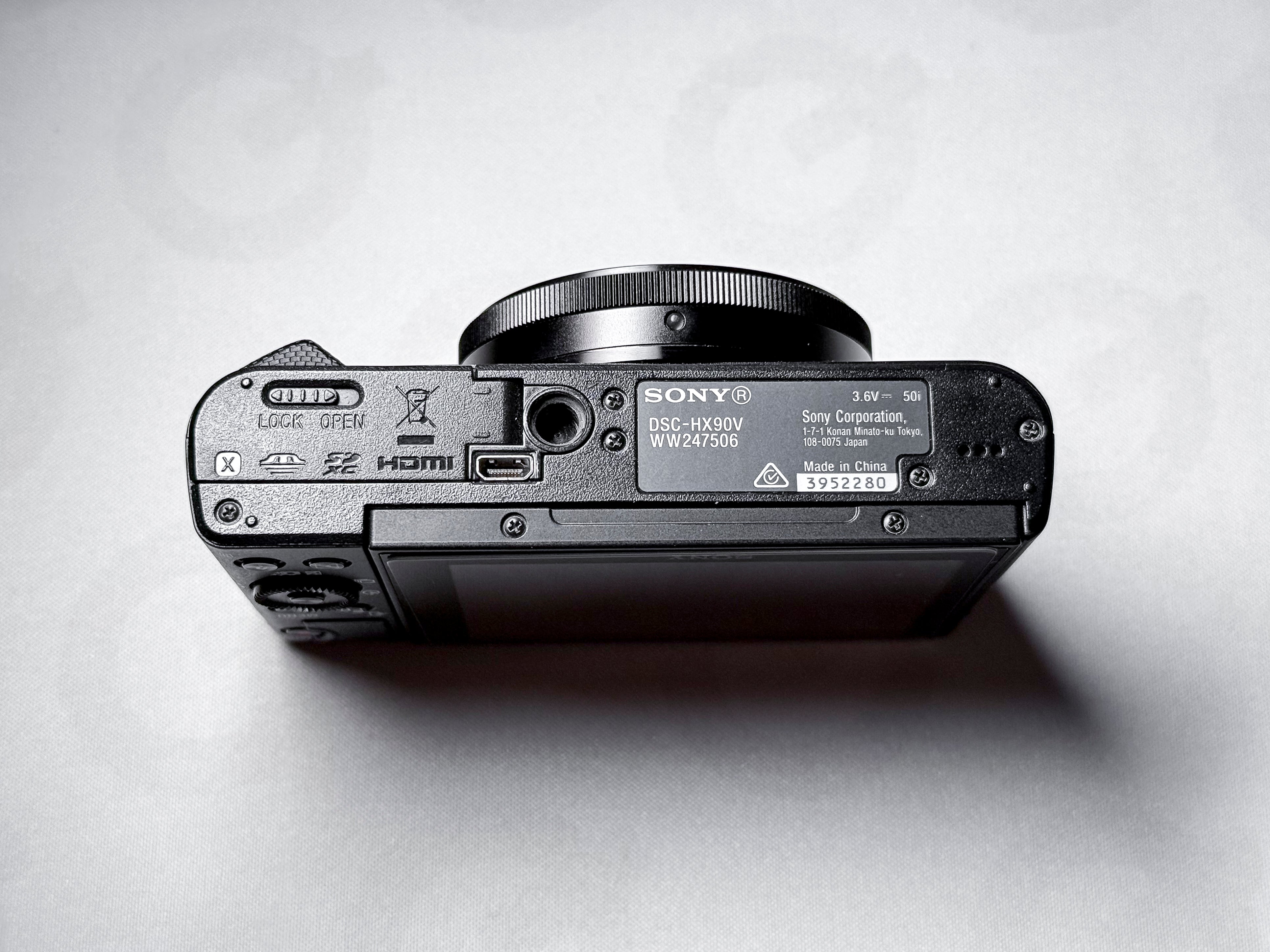 Sony Cyber-shot HX90V 18.2 Mpx 30x - 1 Year Warranty, Excellent HX-90V