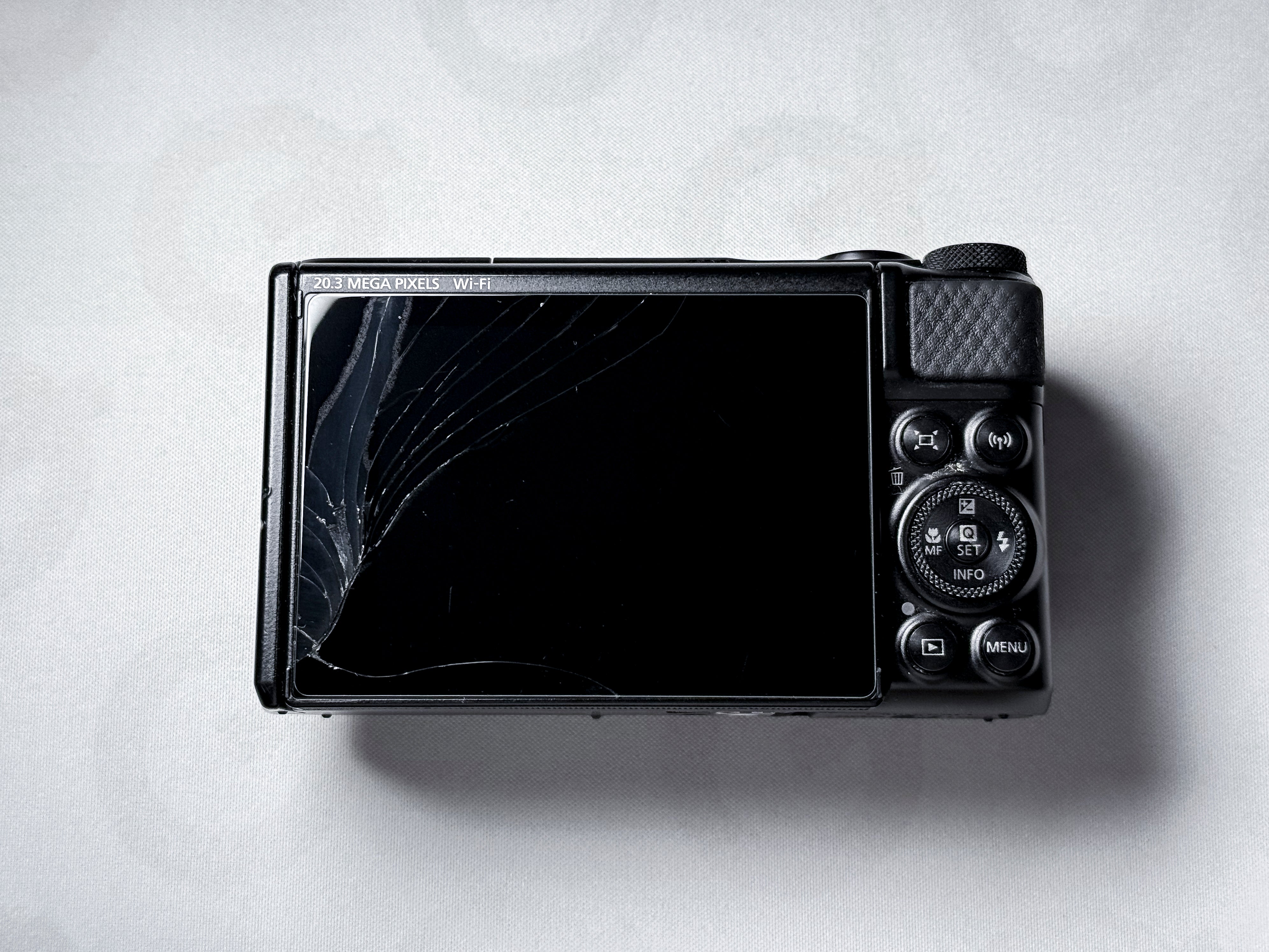 Canon SX740 HS Powershot Compact Camera 40x Zoom - Screen Issue