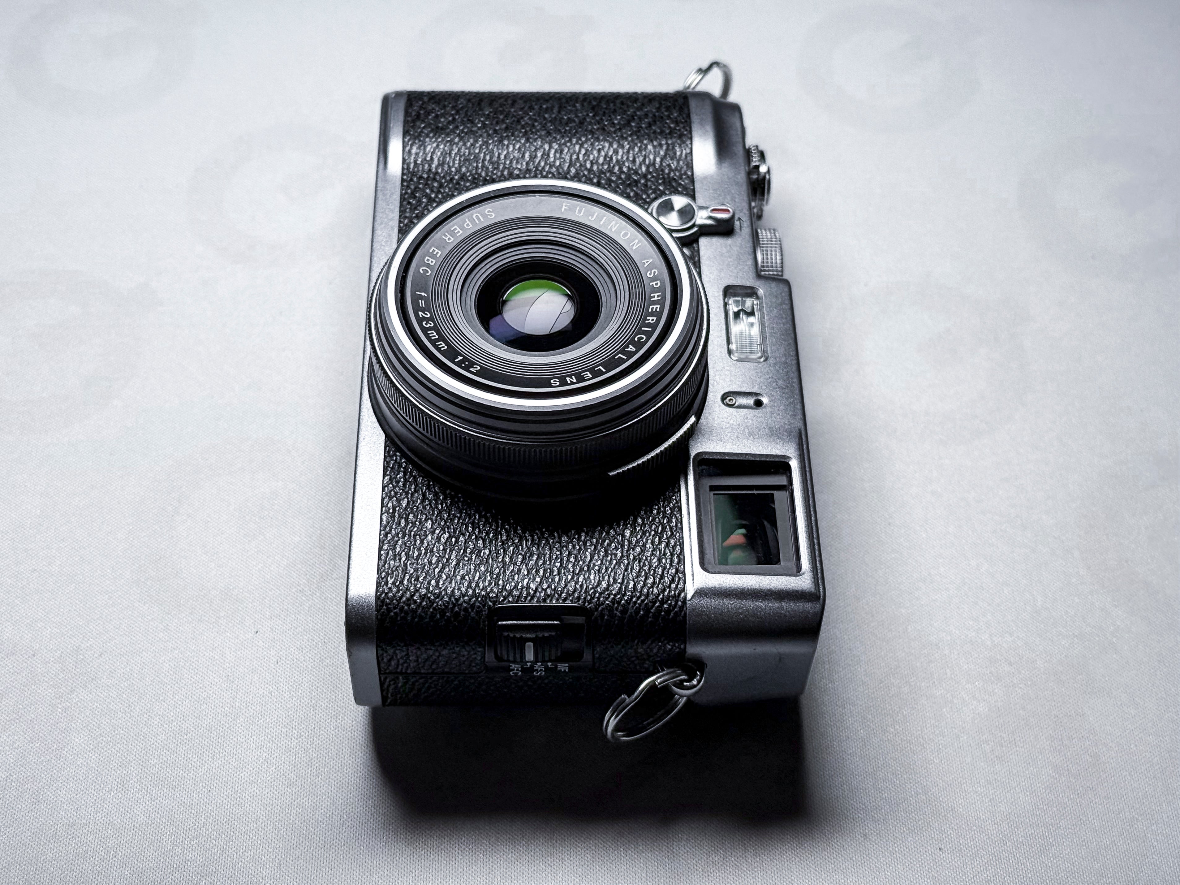 Fujifilm X100 APS-C 23mm f/2.0 Compact Camera - 1 Year Warranty Excellent Fuji