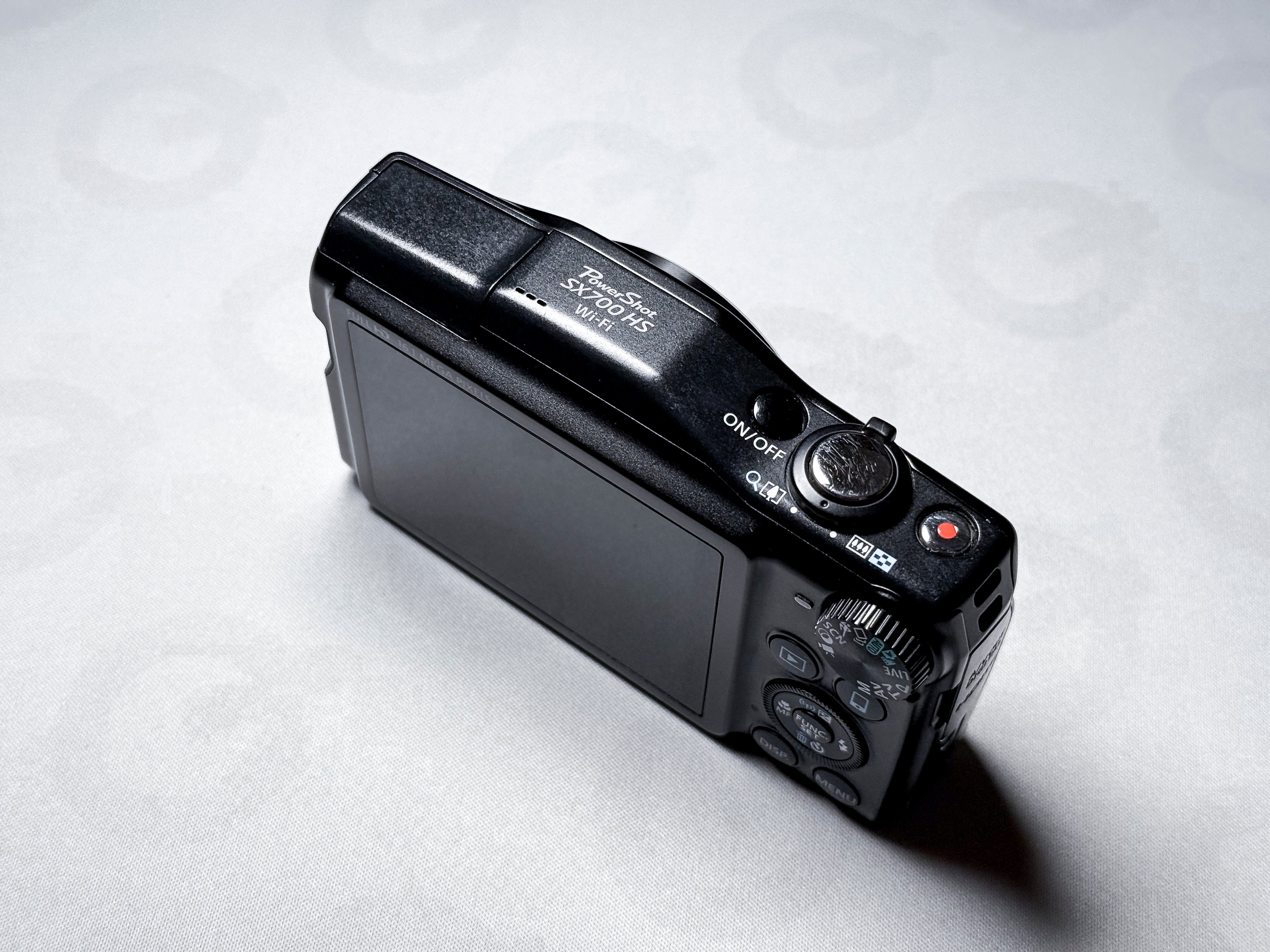 Canon SX700 HS Powershot 30X Zoom - 1 Year Warranty, Perfectly Working