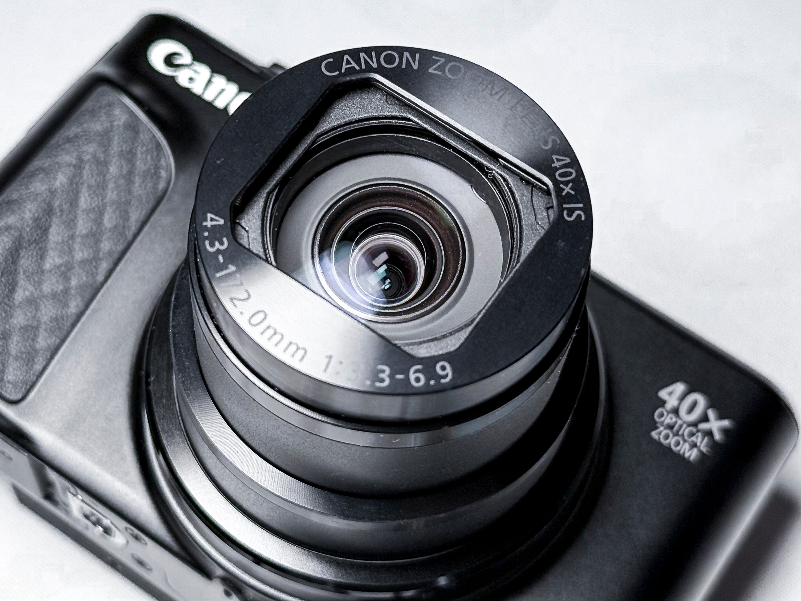 Canon SX740 HS Powershot New Lite Edition 40x Zoom - 1 Year Warranty, Near Mint