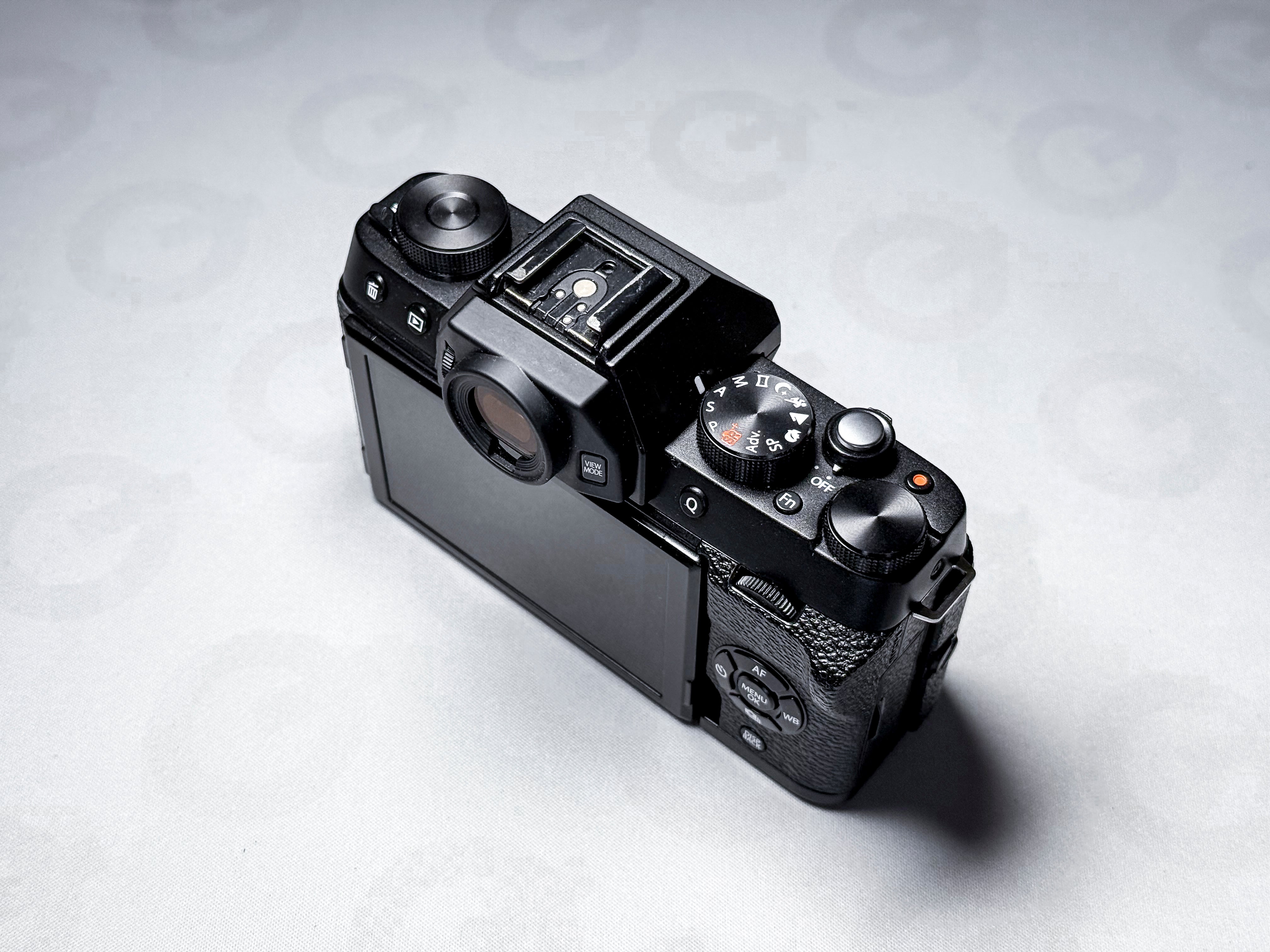 Fujifilm X-T100 APS-C Mirrorless - 1 Year Warranty, Perfectly Working Fuji XT100