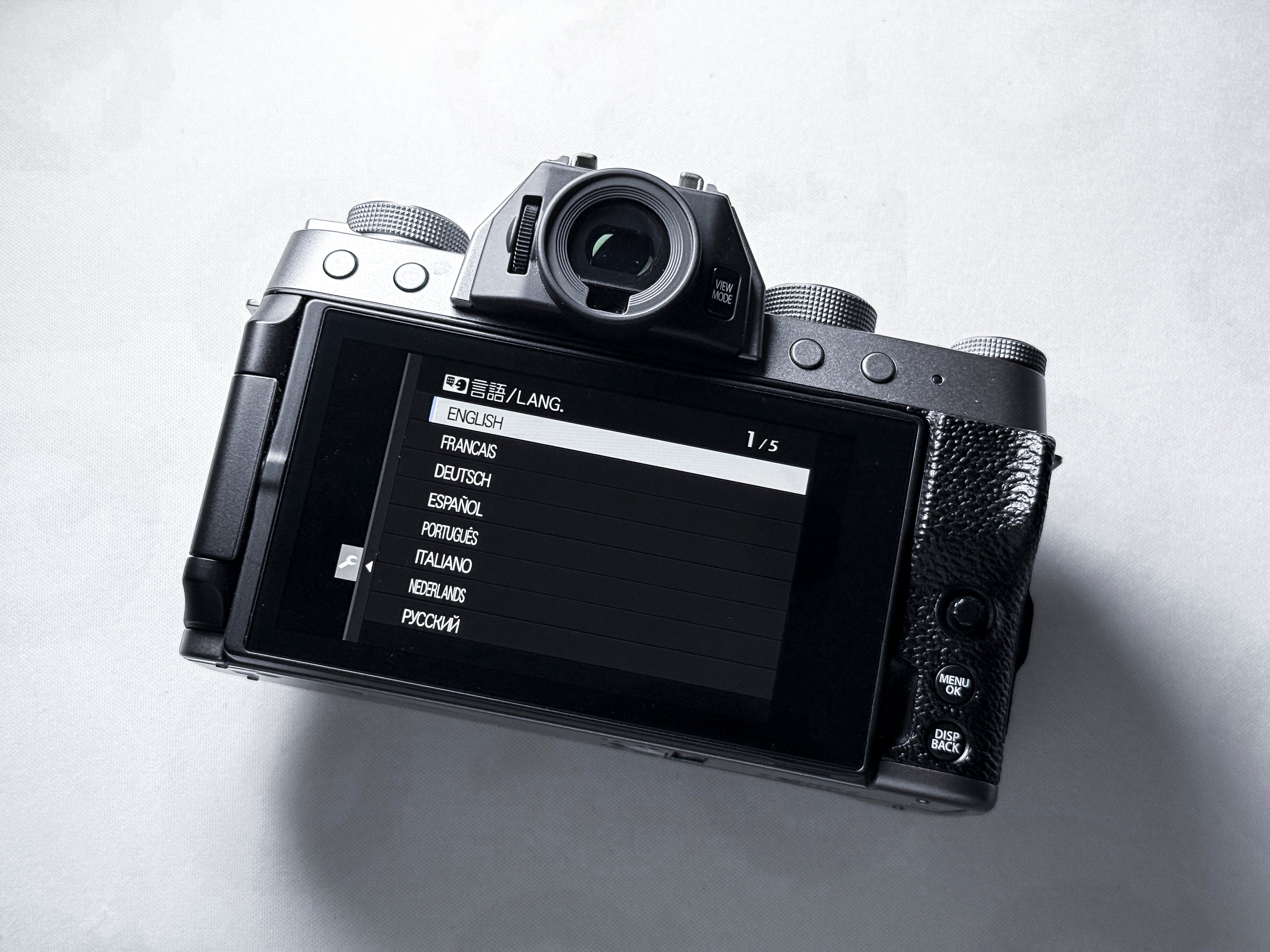 Fujifilm X-T200 APS-C Mirrorless - 1 Year Warranty, Perfectly Working Fuji XT200